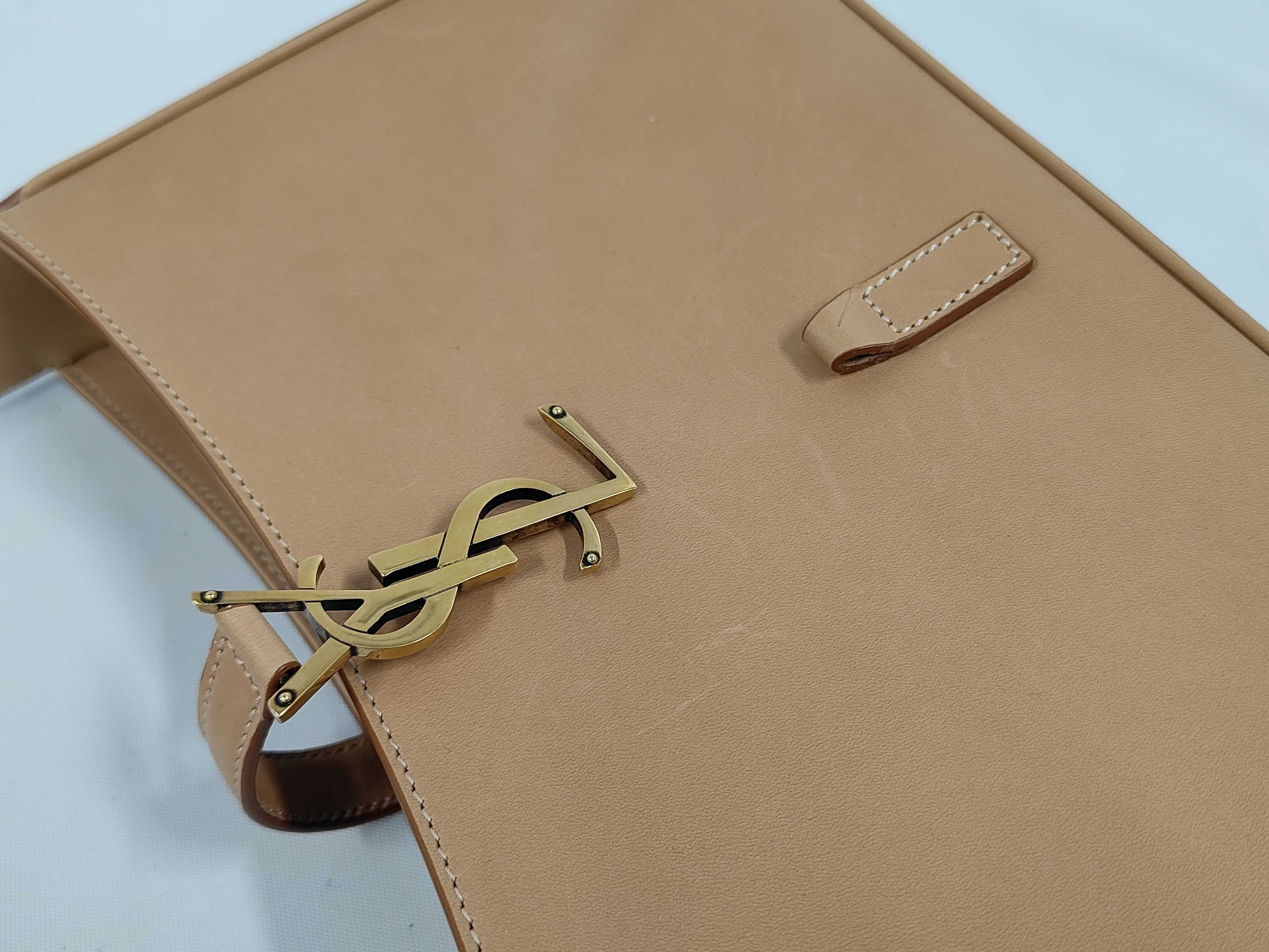 Hobo Bag Shoulder Bag — view 7