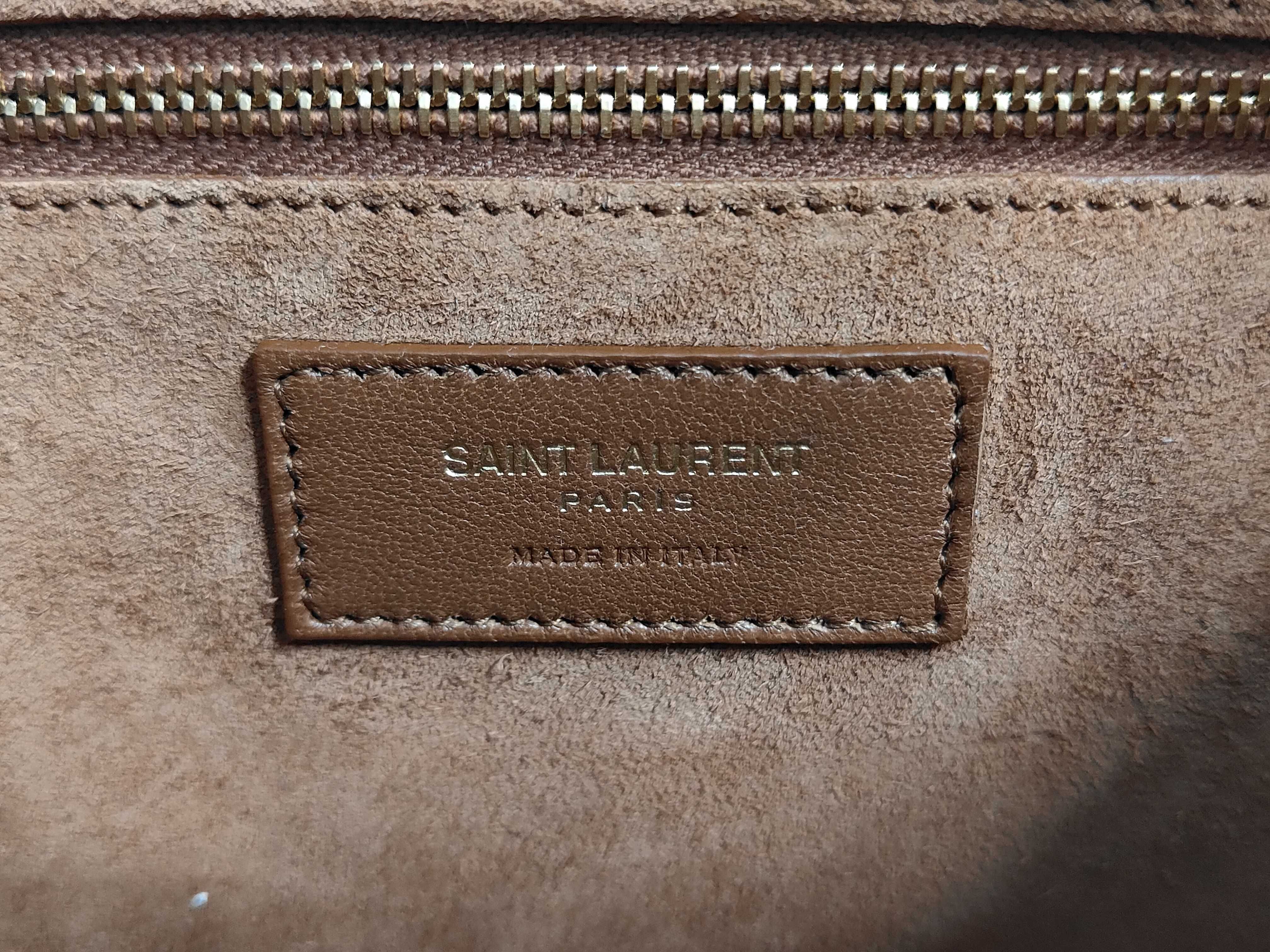 Hobo Bag Shoulder Bag — view 9