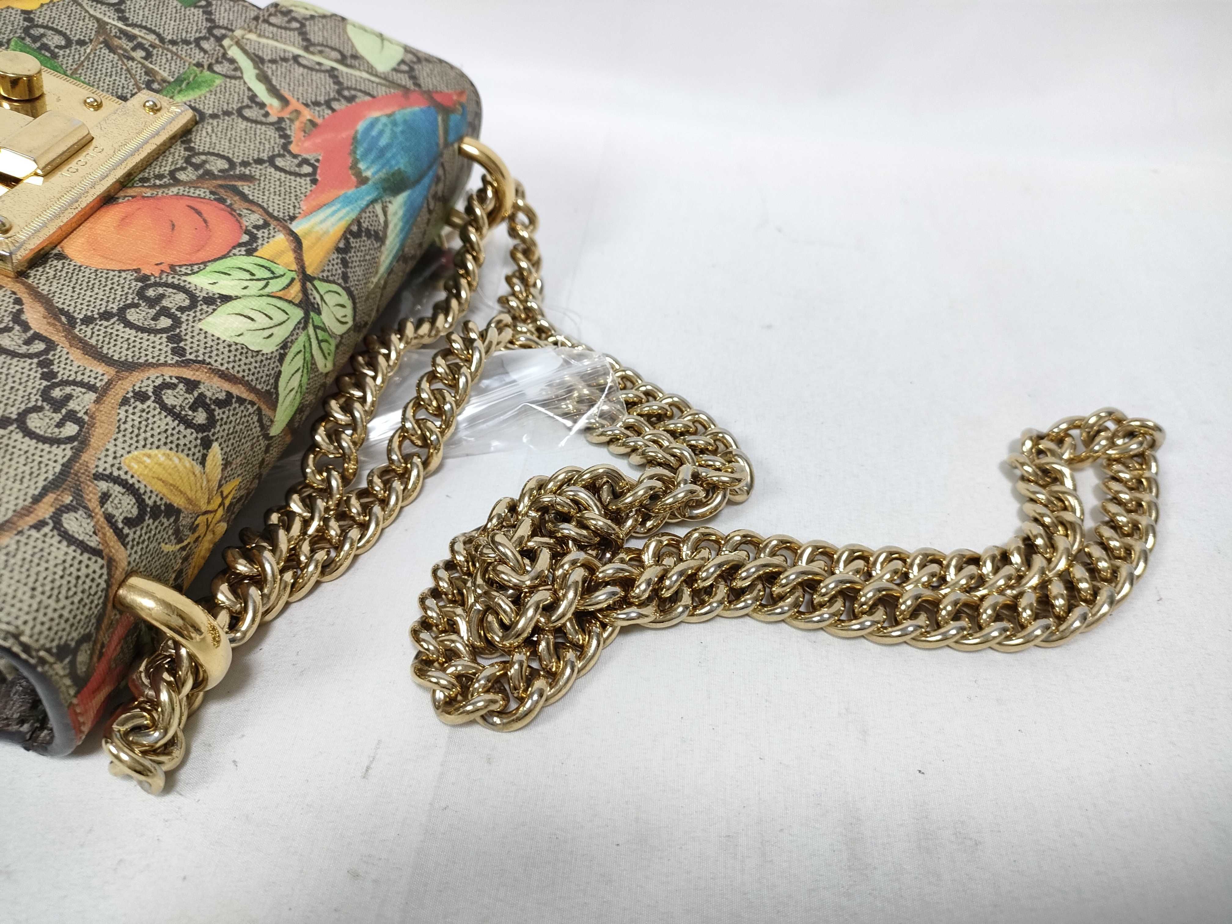 Padlock Chain Shoulder Bag GG Supreme Multi Shoulder Bag — view 7