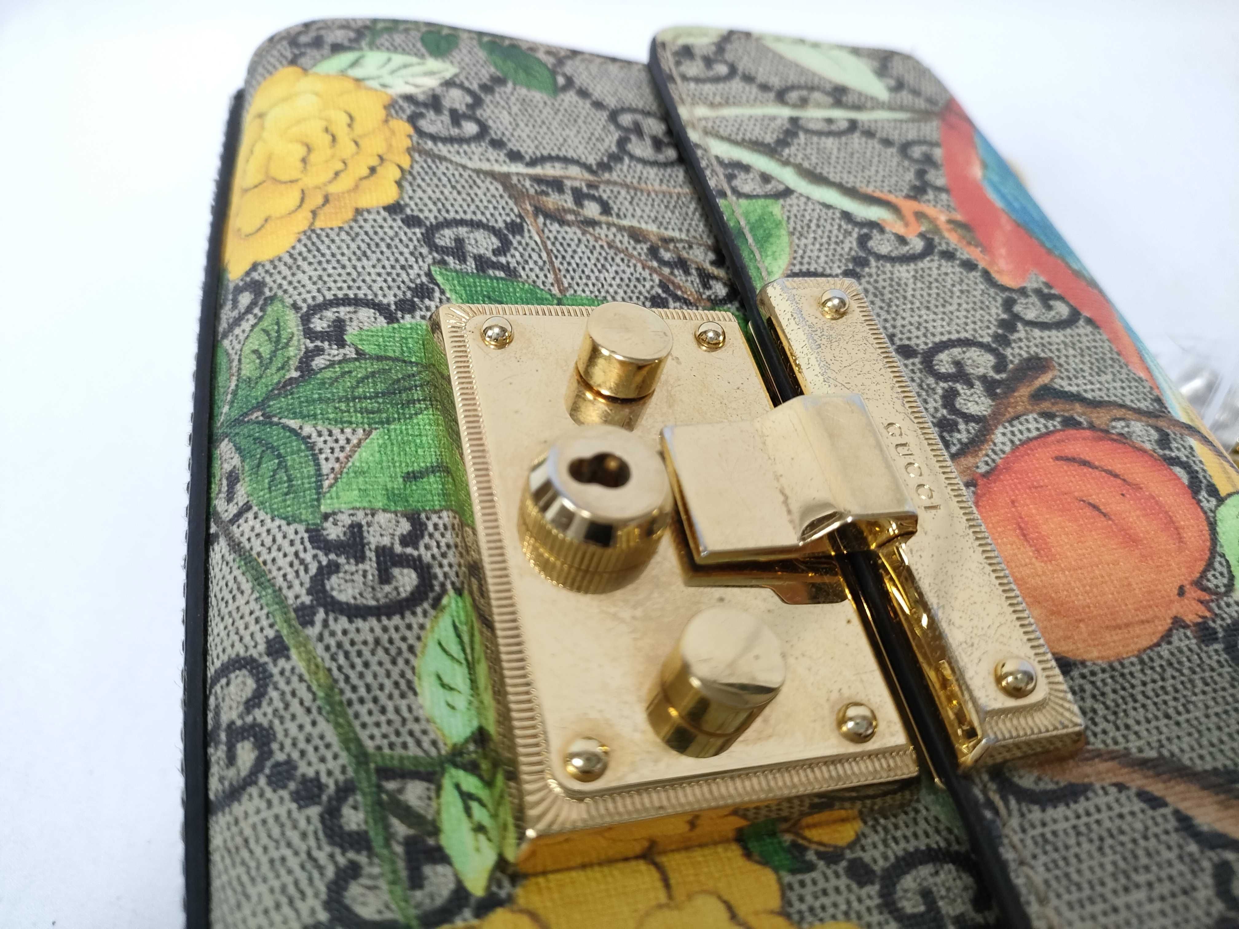 Padlock Chain Shoulder Bag GG Supreme Multi Shoulder Bag — view 8
