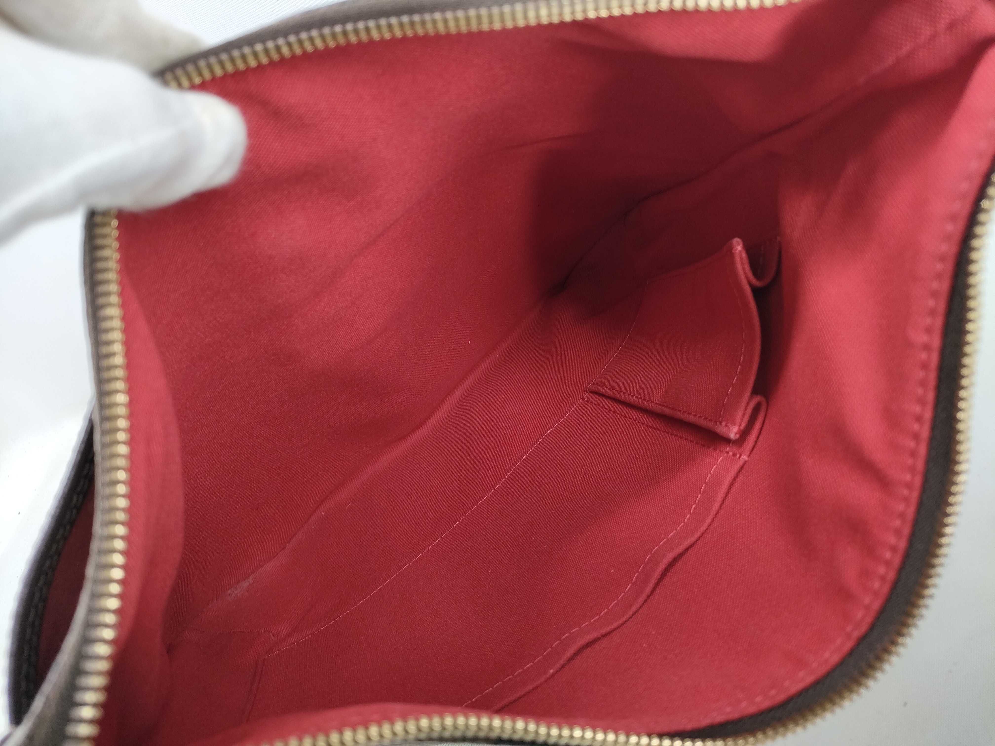 Damier Bloomsbury Shoulder Bag (no fabric cracks) — view 9
