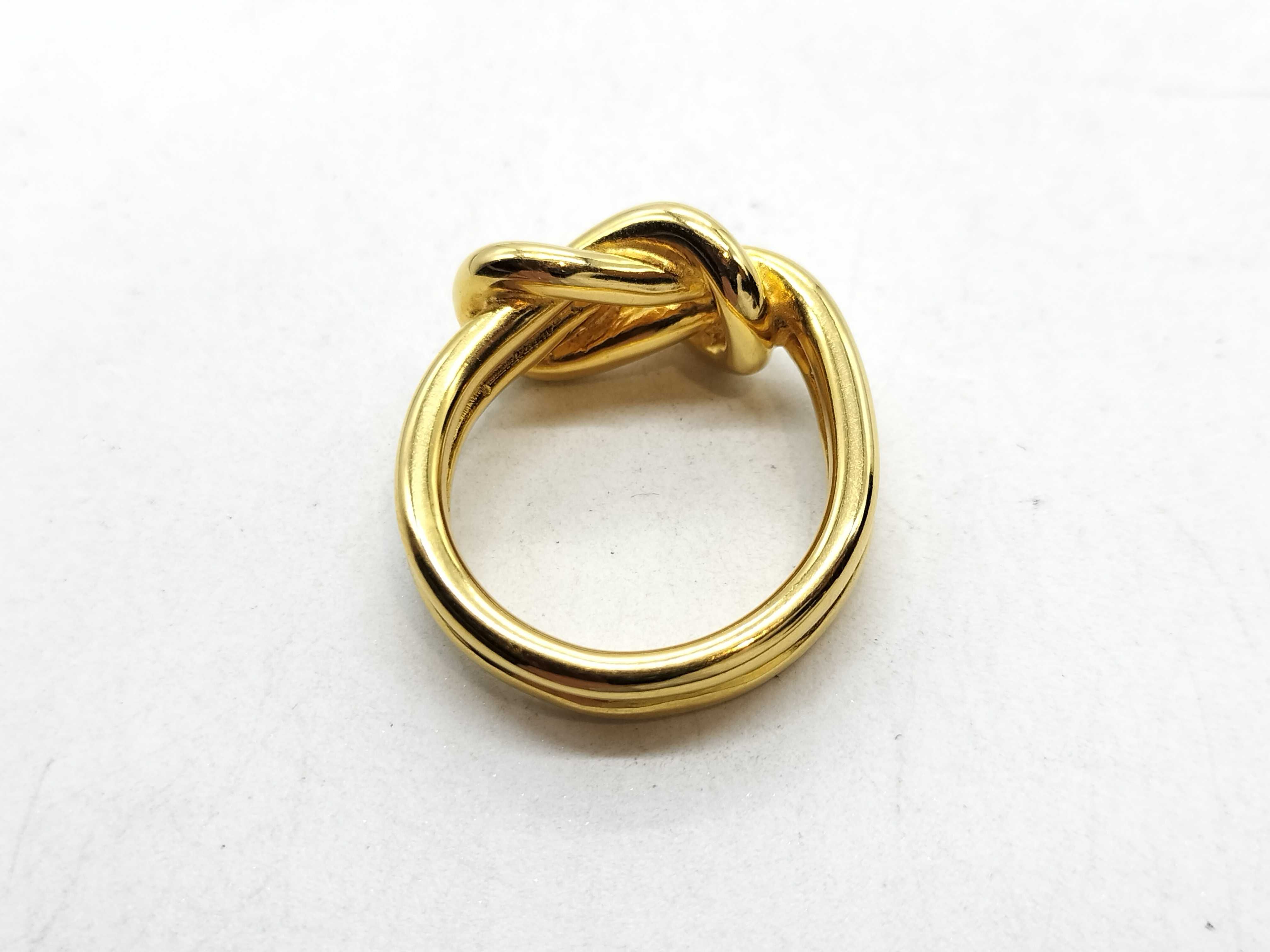 scarf ring and other accessories — view 3