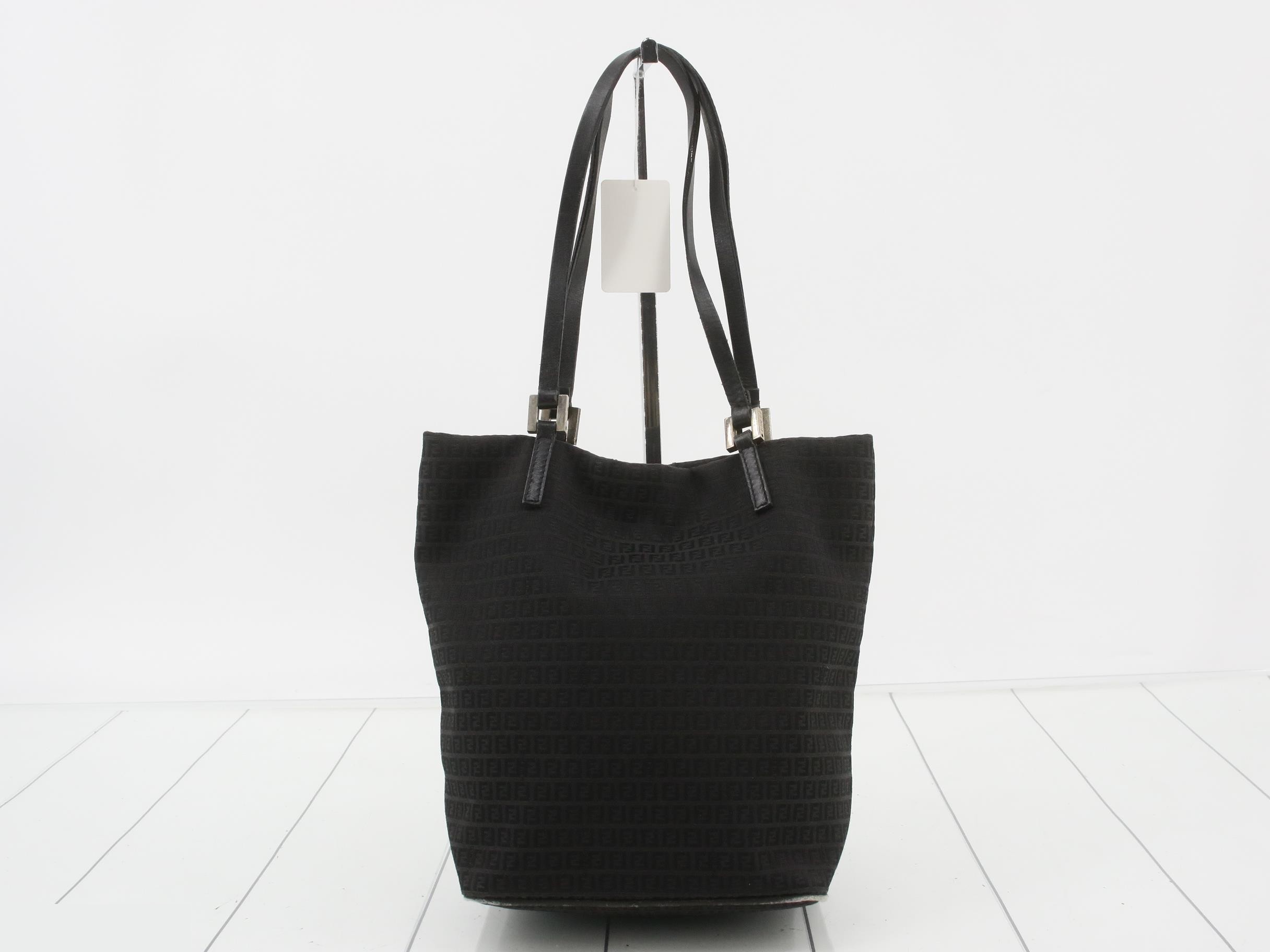 handbag — view 2