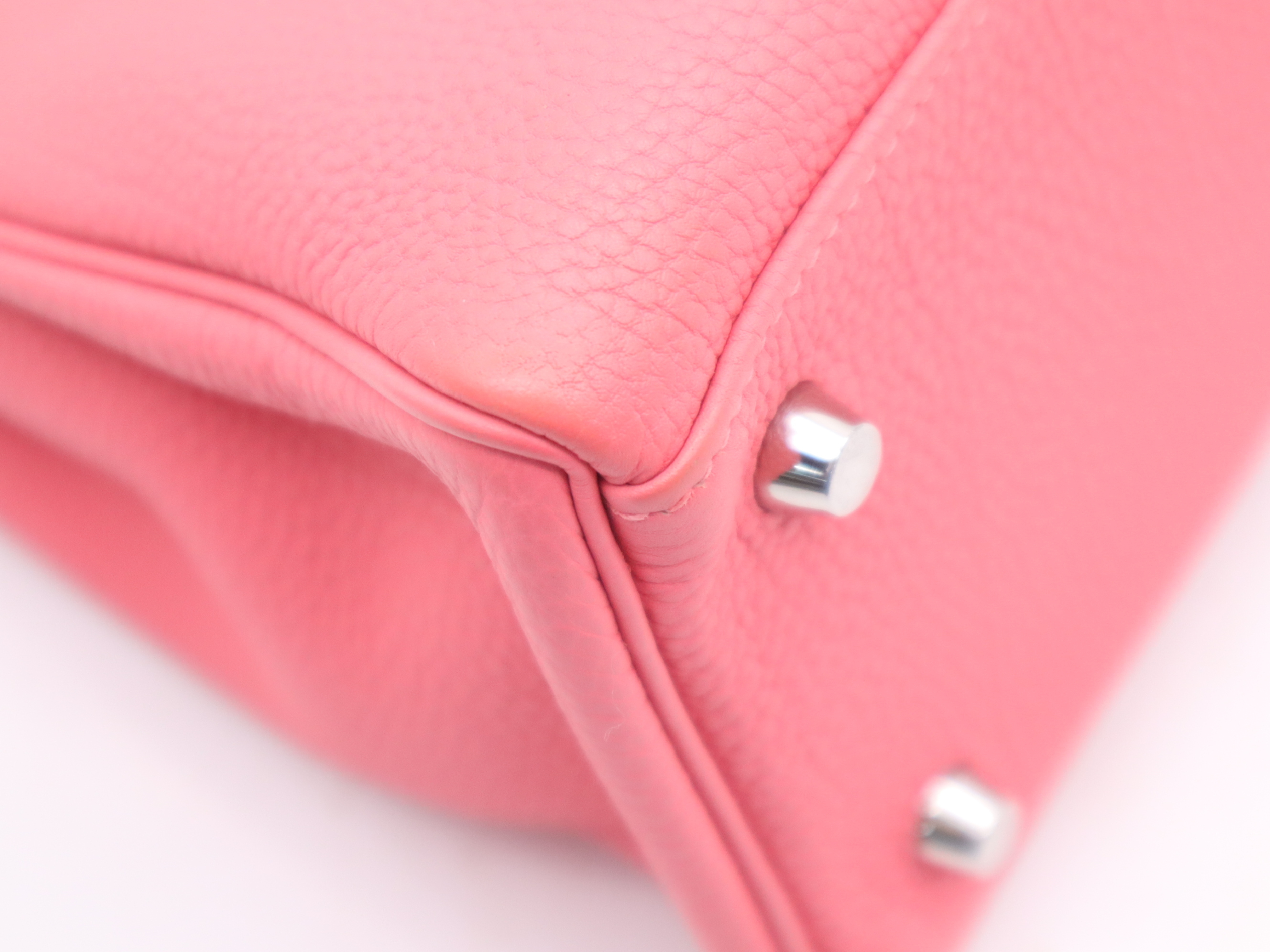 Kelly 28 Handbag, Q stamp, Taurillon leather, Rose Ete, includes strap, clochette, padlock, 2 keys, and dust bag. — view 10