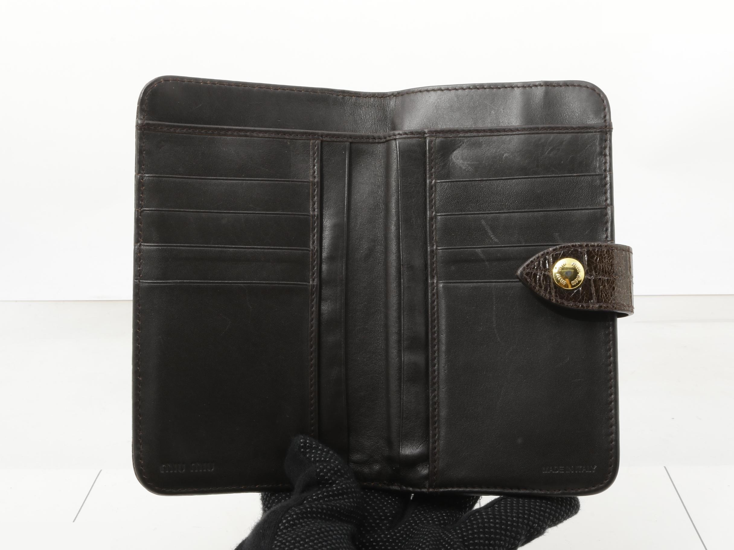coin purse, bi-fold wallet — view 4