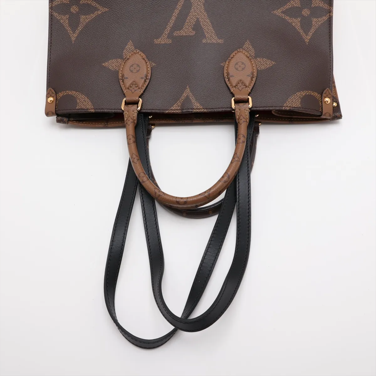 Giant Monogram Reverse OnTheGo MM M45321 Brown (RFID detected) — view 5