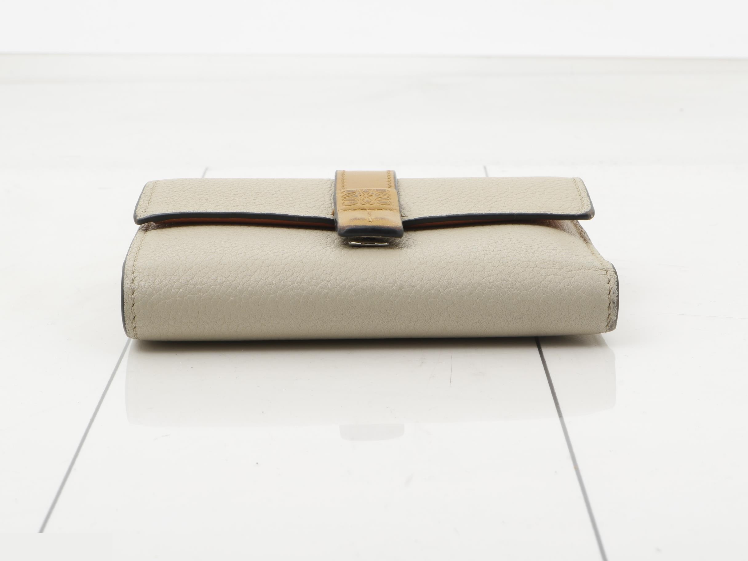 Amazona Vertical Wallet Small Light Oats/Honey — view 3