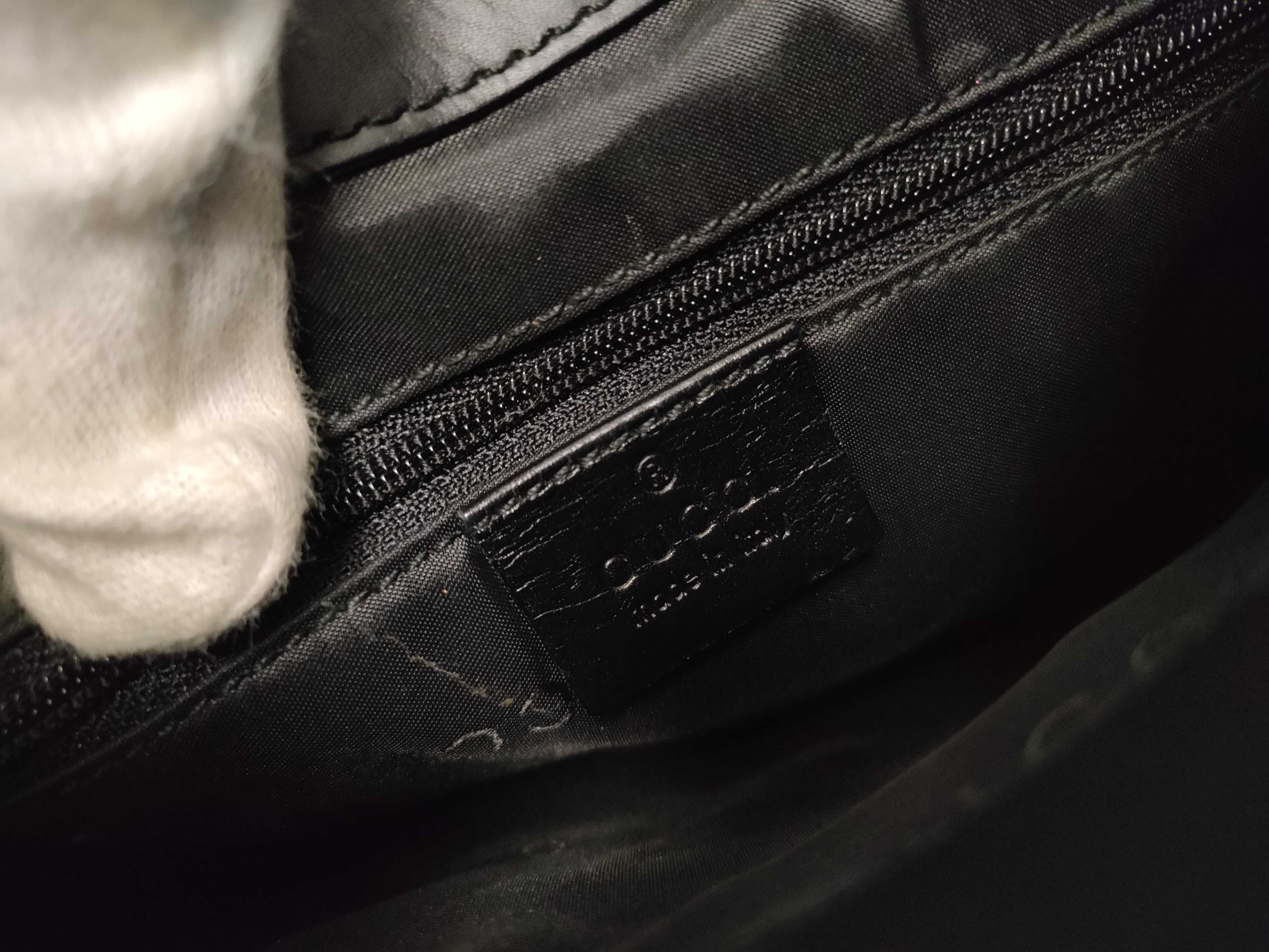 GG Canvas One-Shoulder Bag — view 11