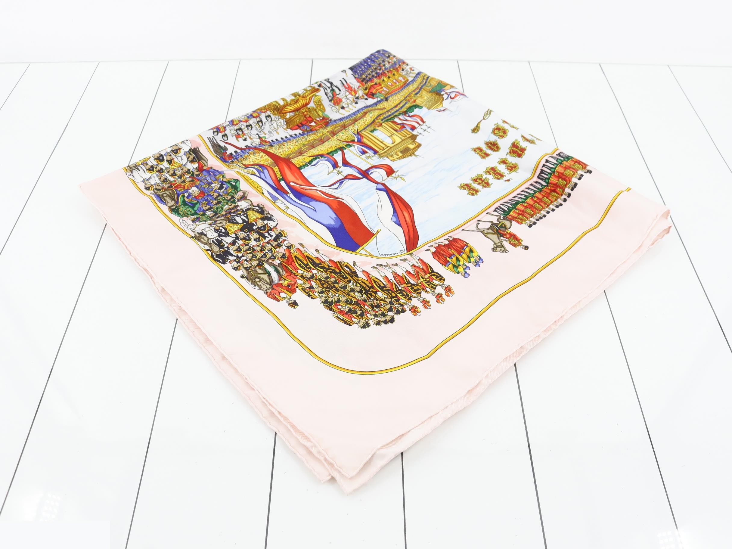 Carre 90 GRAND CORTEG A MOSCOU (Moscow Grand March) Scarf