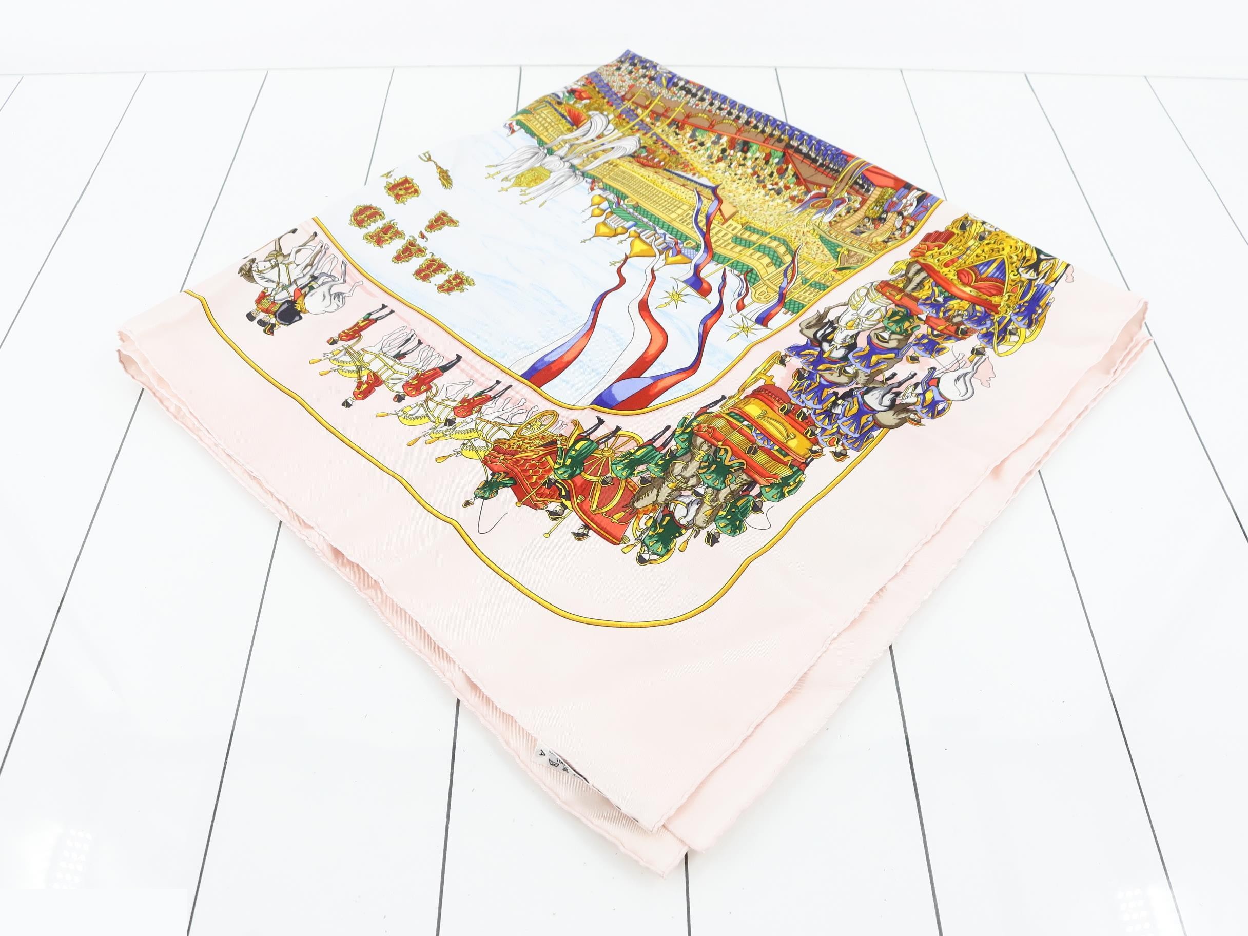 Carre 90 GRAND CORTEG A MOSCOU (Moscow Grand March) Scarf — view 2