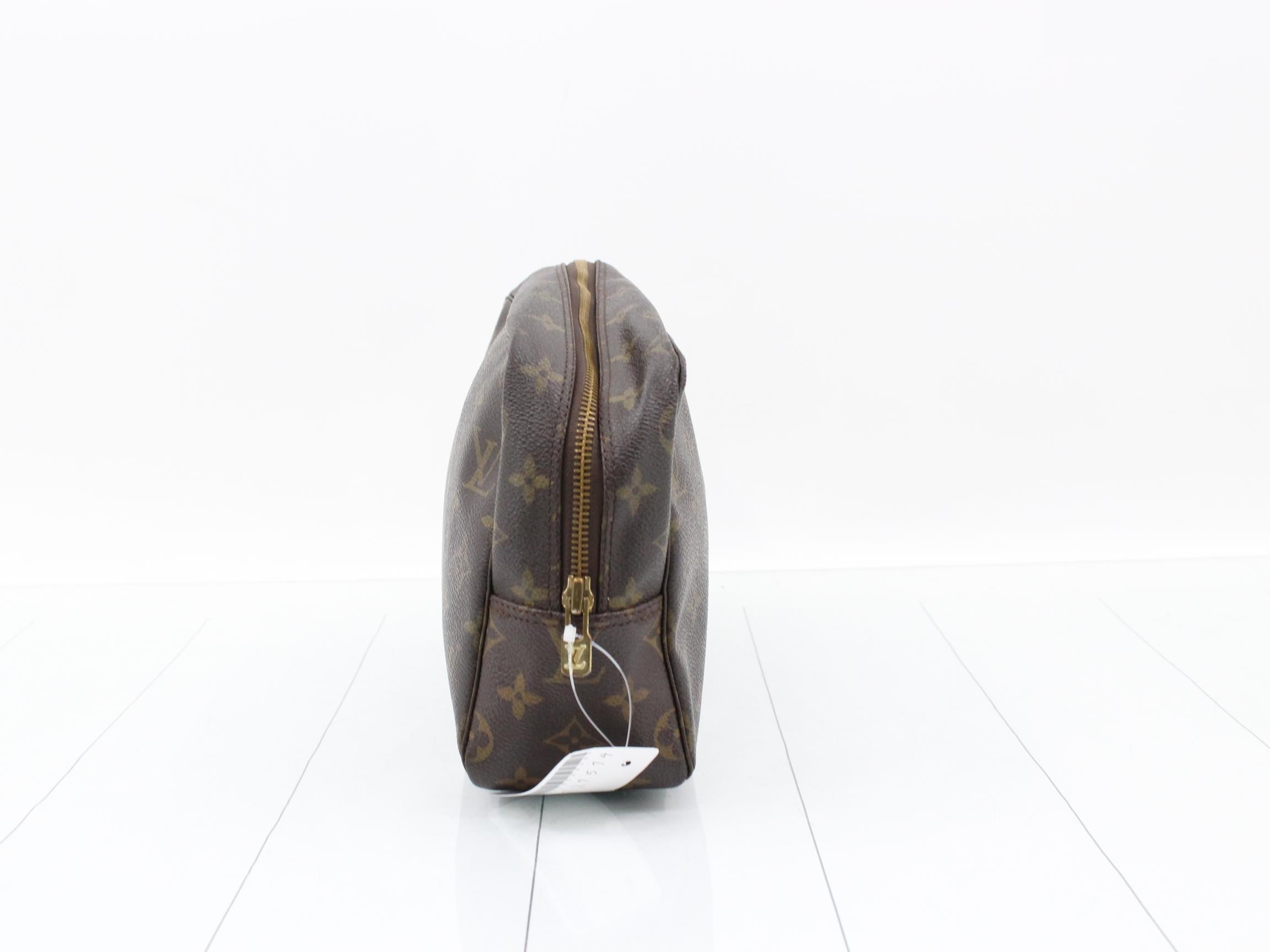 Monogram True Toilet 28 Pouch — view 4