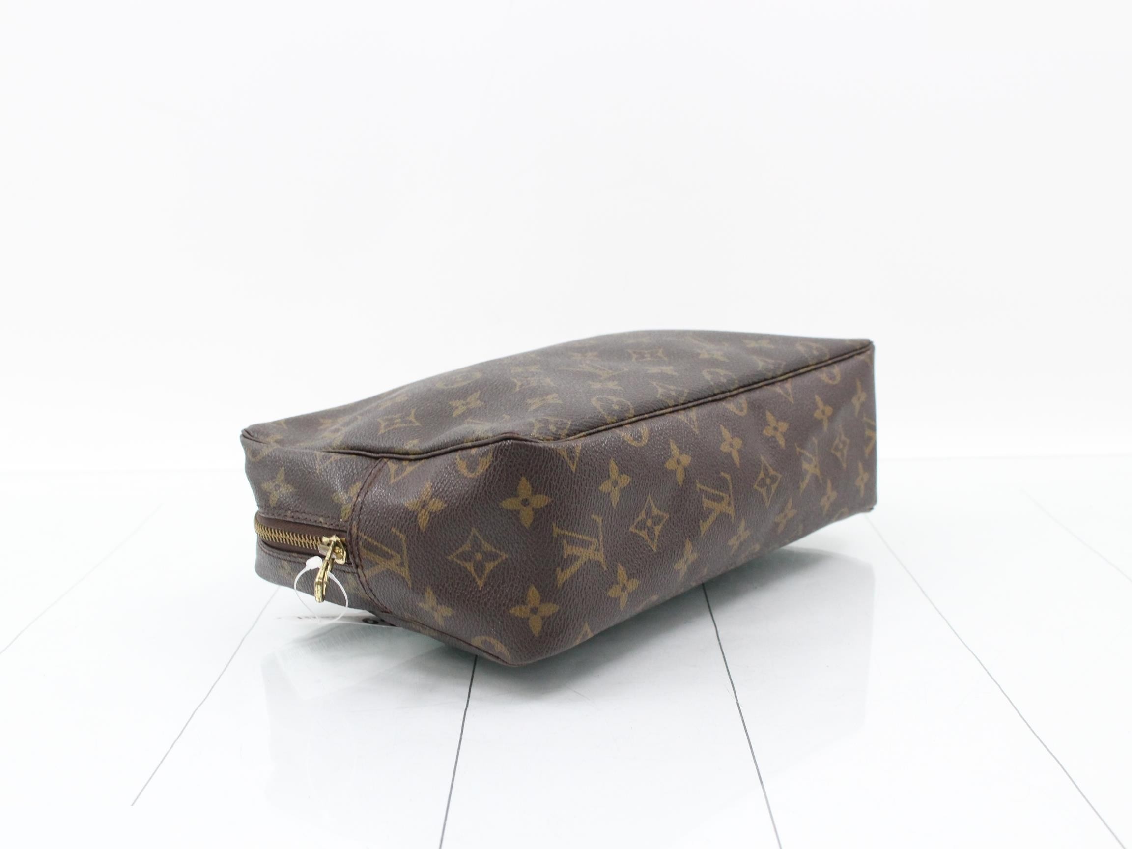 Monogram True Toilet 28 Pouch — view 5