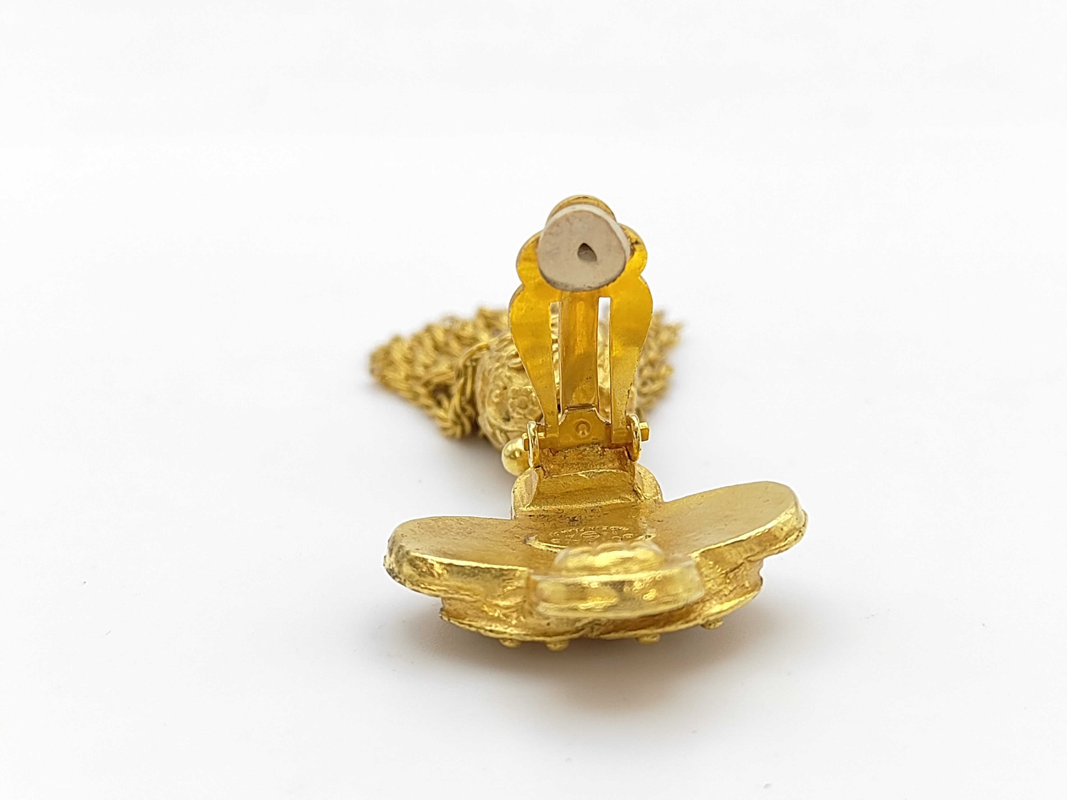 earring (single earring) — view 5
