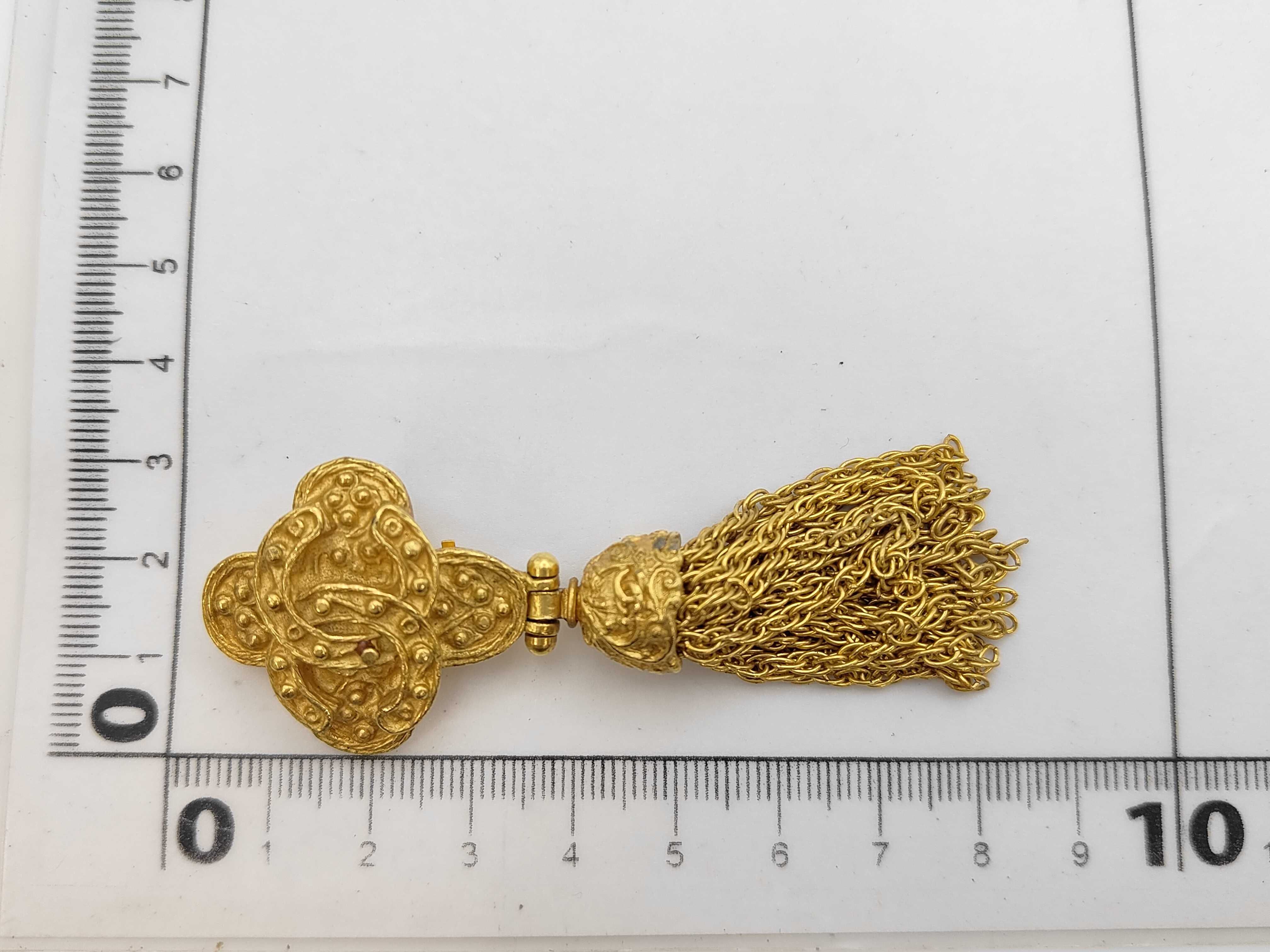 earring (single earring) — view 6