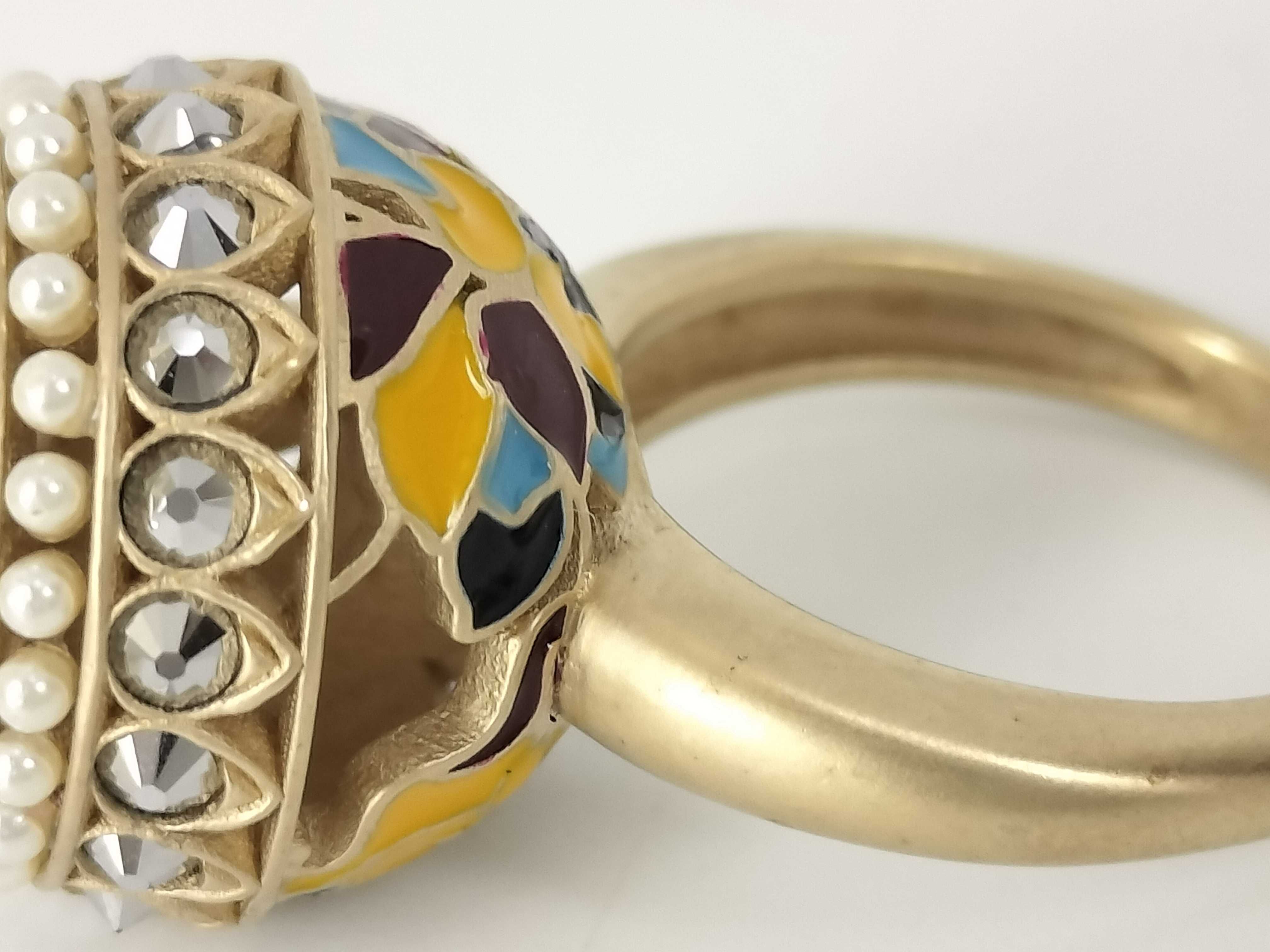Tribal Pearl Rhinestone Ring, Size S — view 8