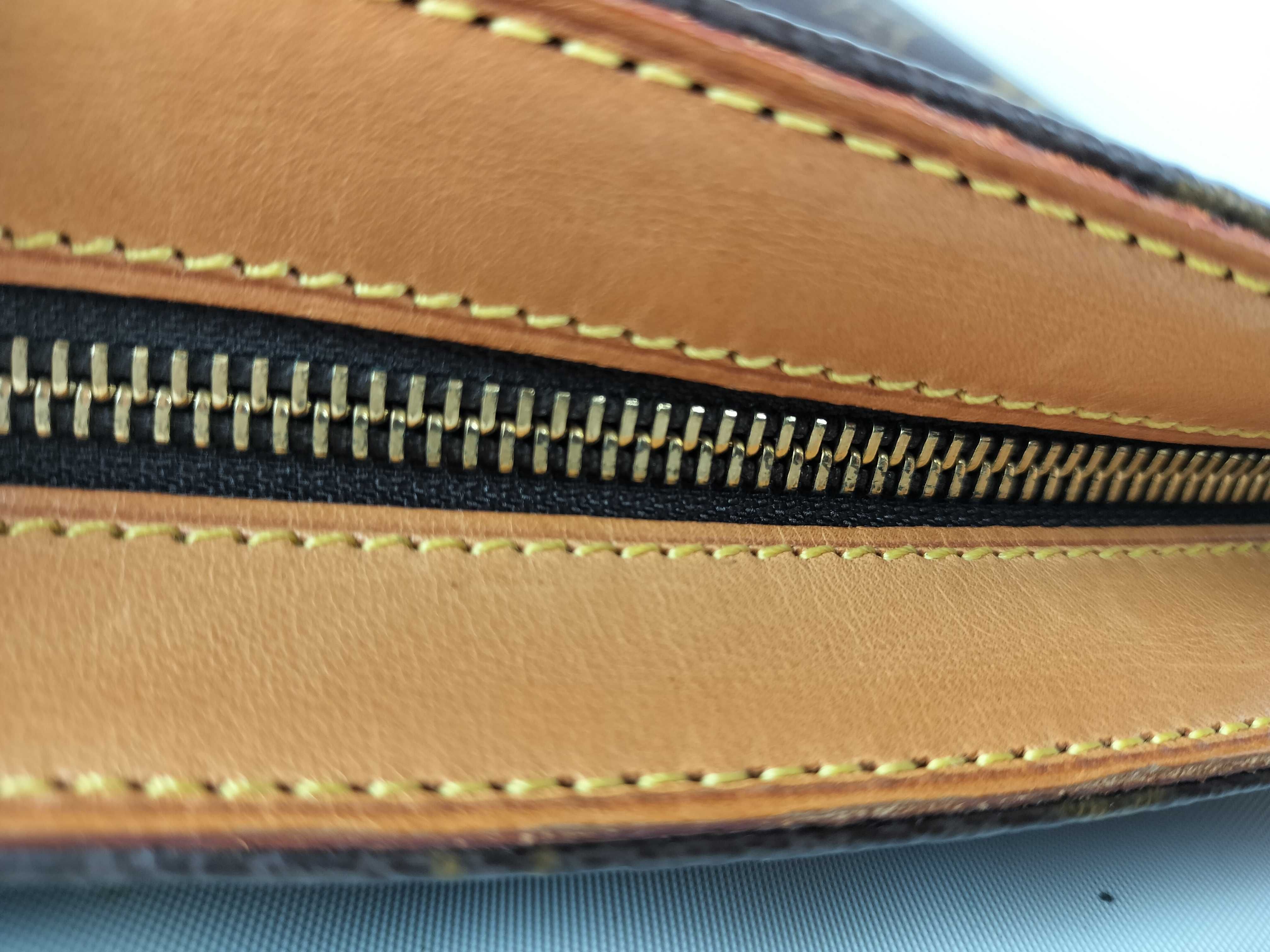 Monogram M51290 Druot Shoulder Bag (Some peeling inside pocket) — view 8