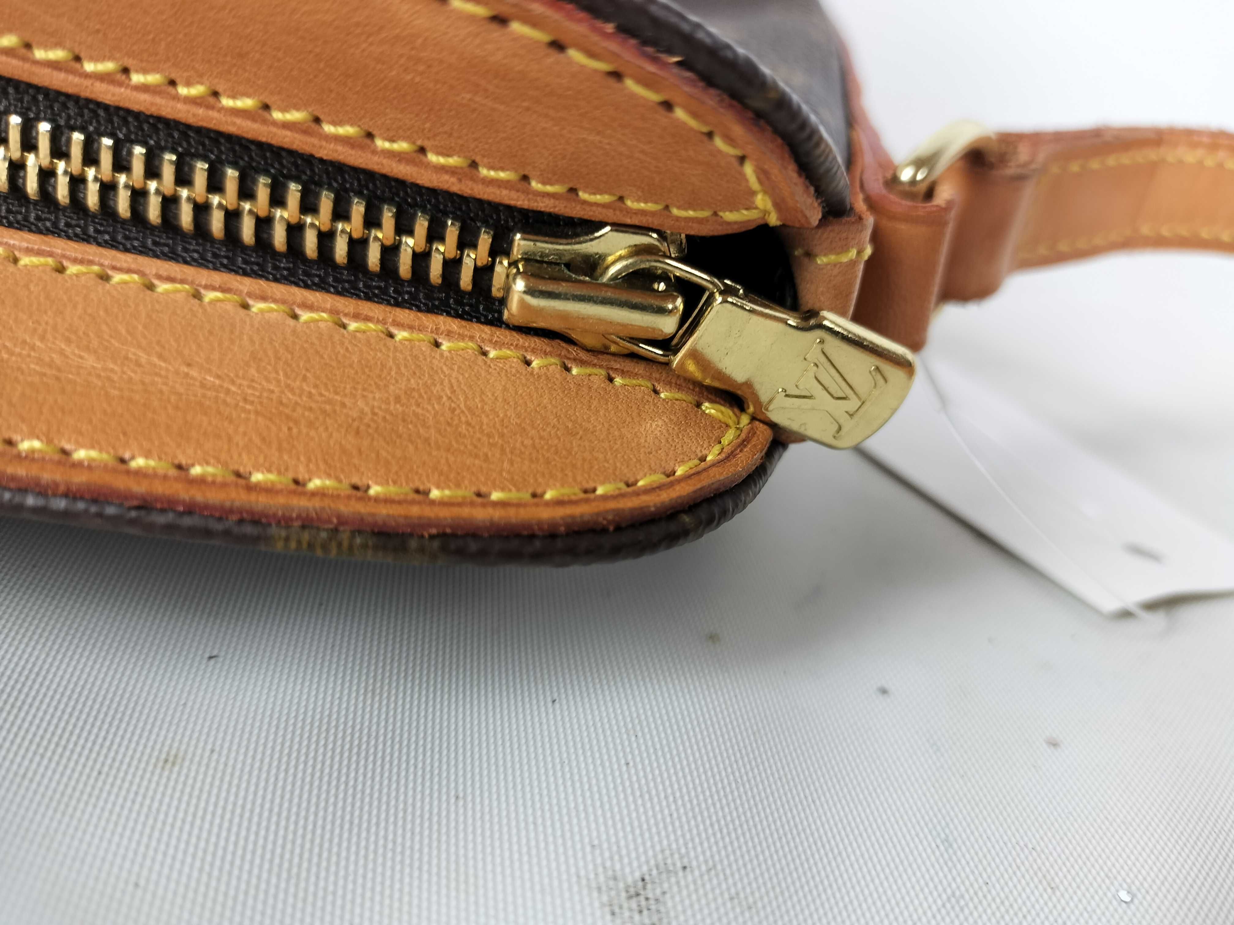 Monogram M51290 Druot Shoulder Bag (Some peeling inside pocket) — view 9