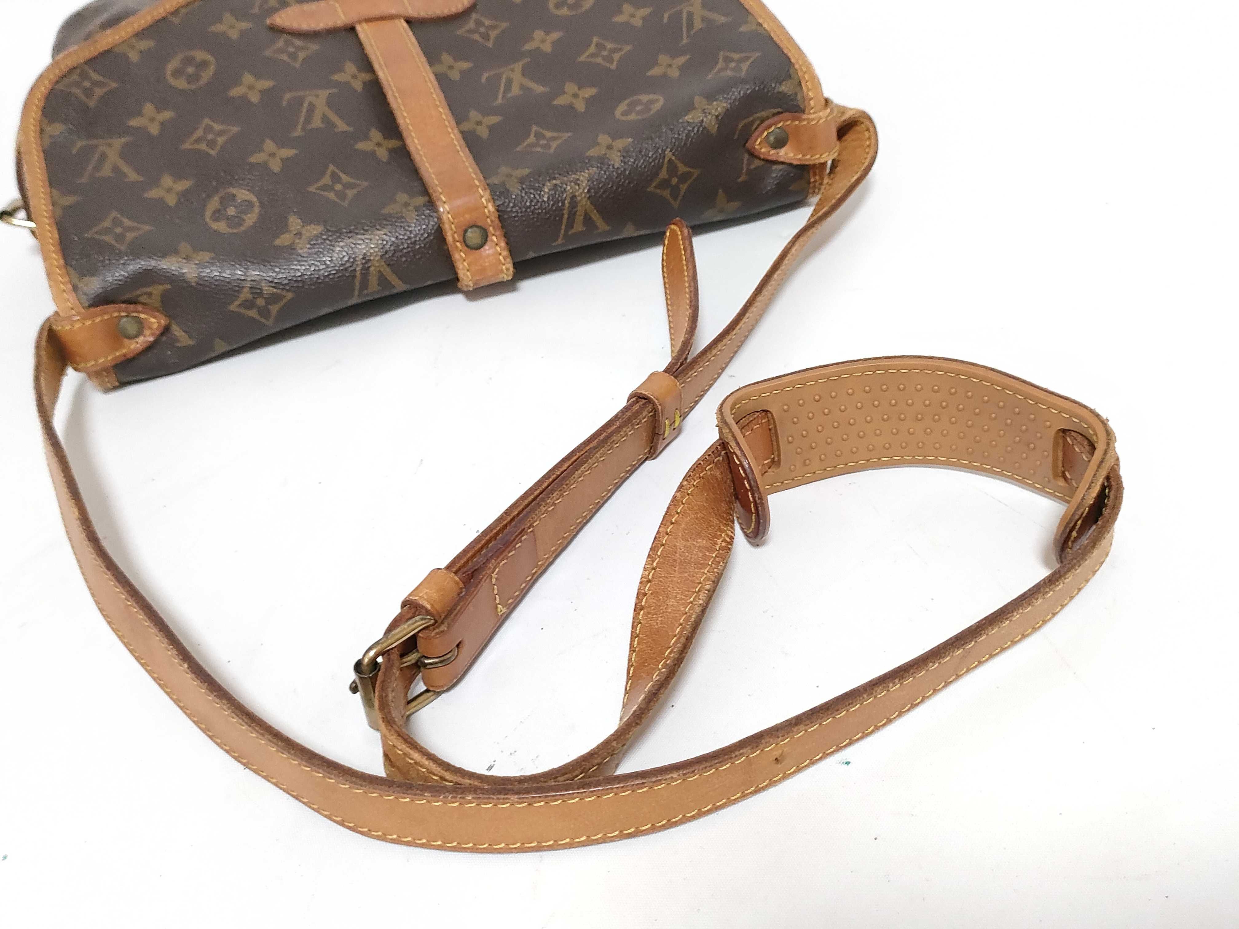 Monogram LOUIS_VUITTON M42256 Saumur 30 VI1921 Shoulder Bag — view 3