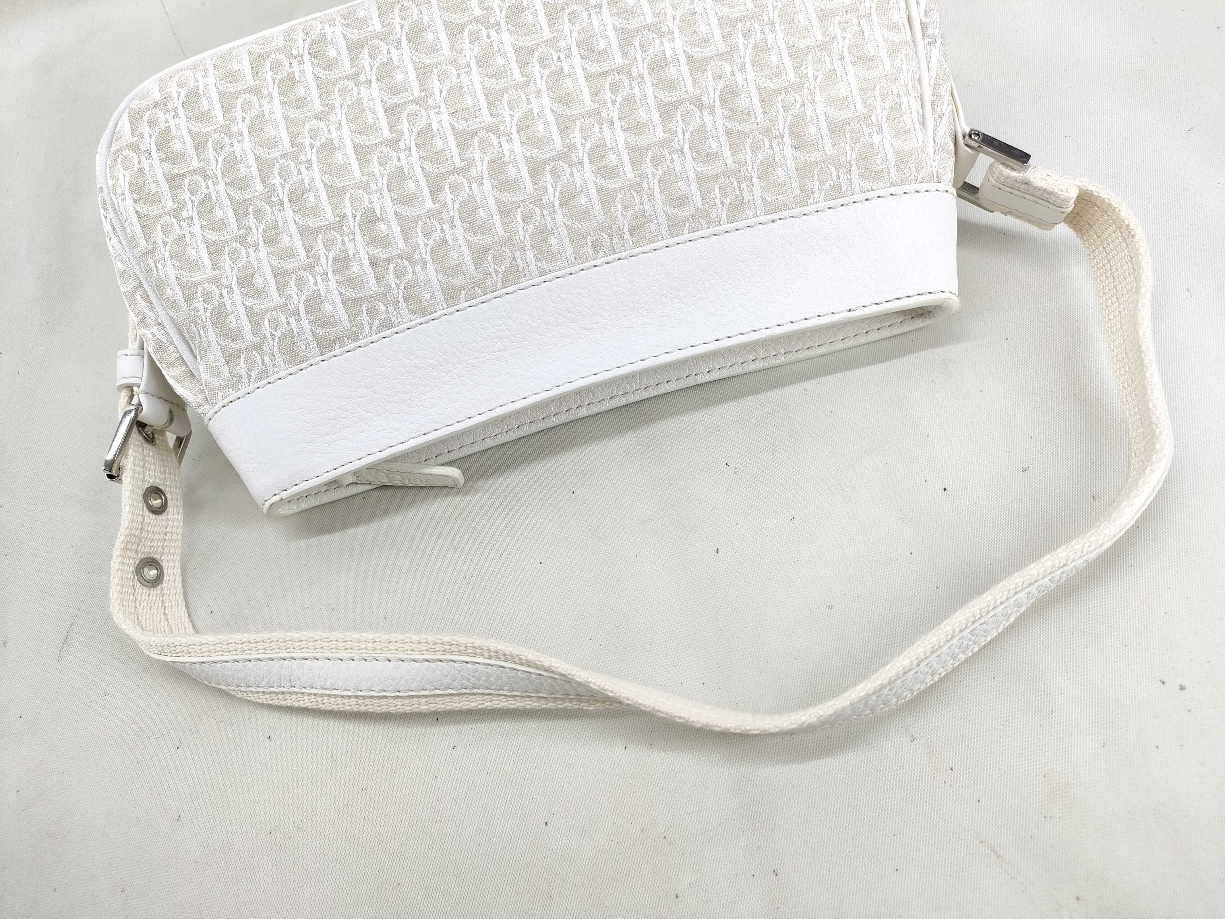 Trotter Street Chic Canvas x Leather Handbag White Handbag — view 5