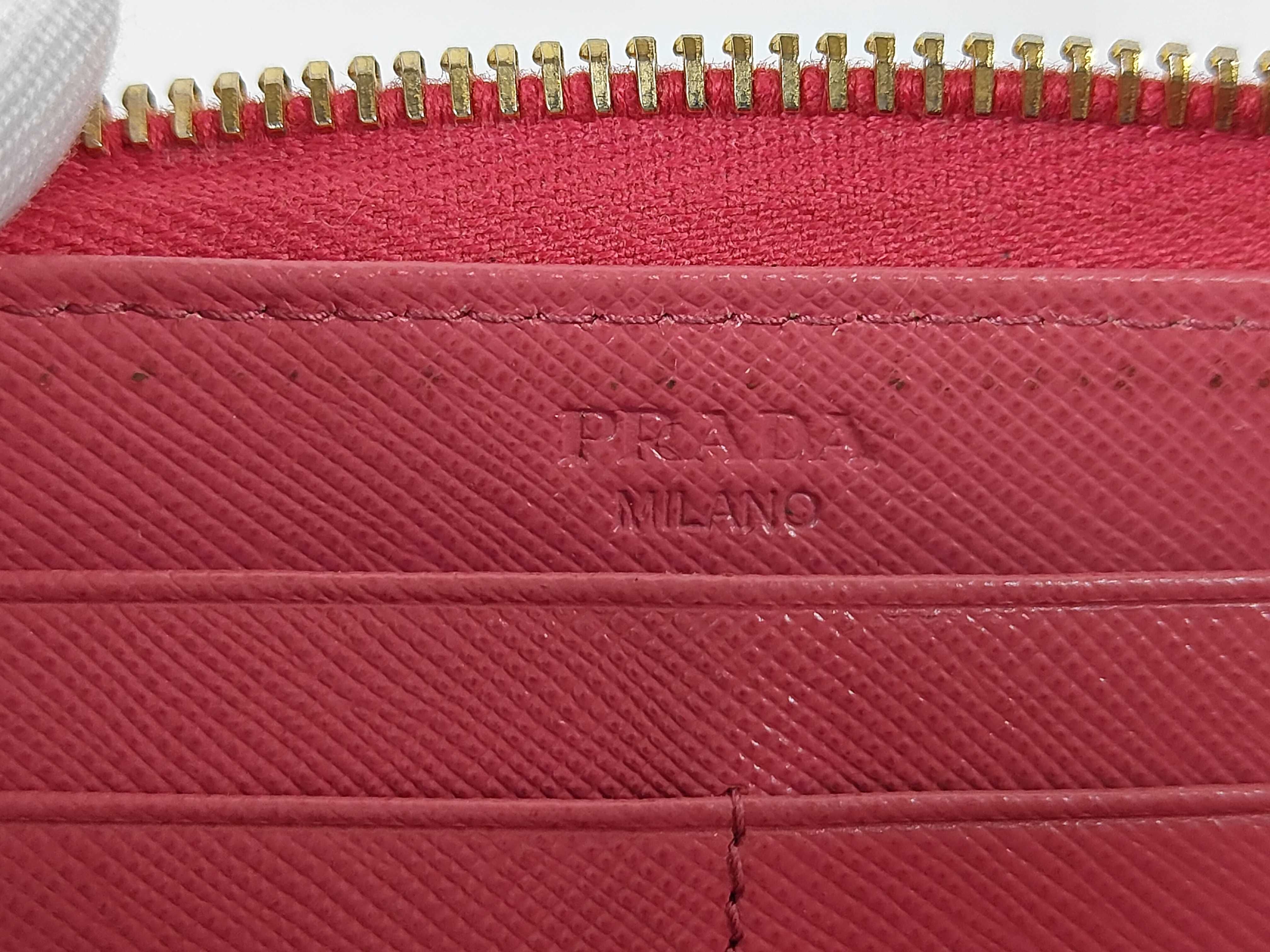 Round Zip Long Wallet Saffiano Pink Ribbon Wallet — view 14