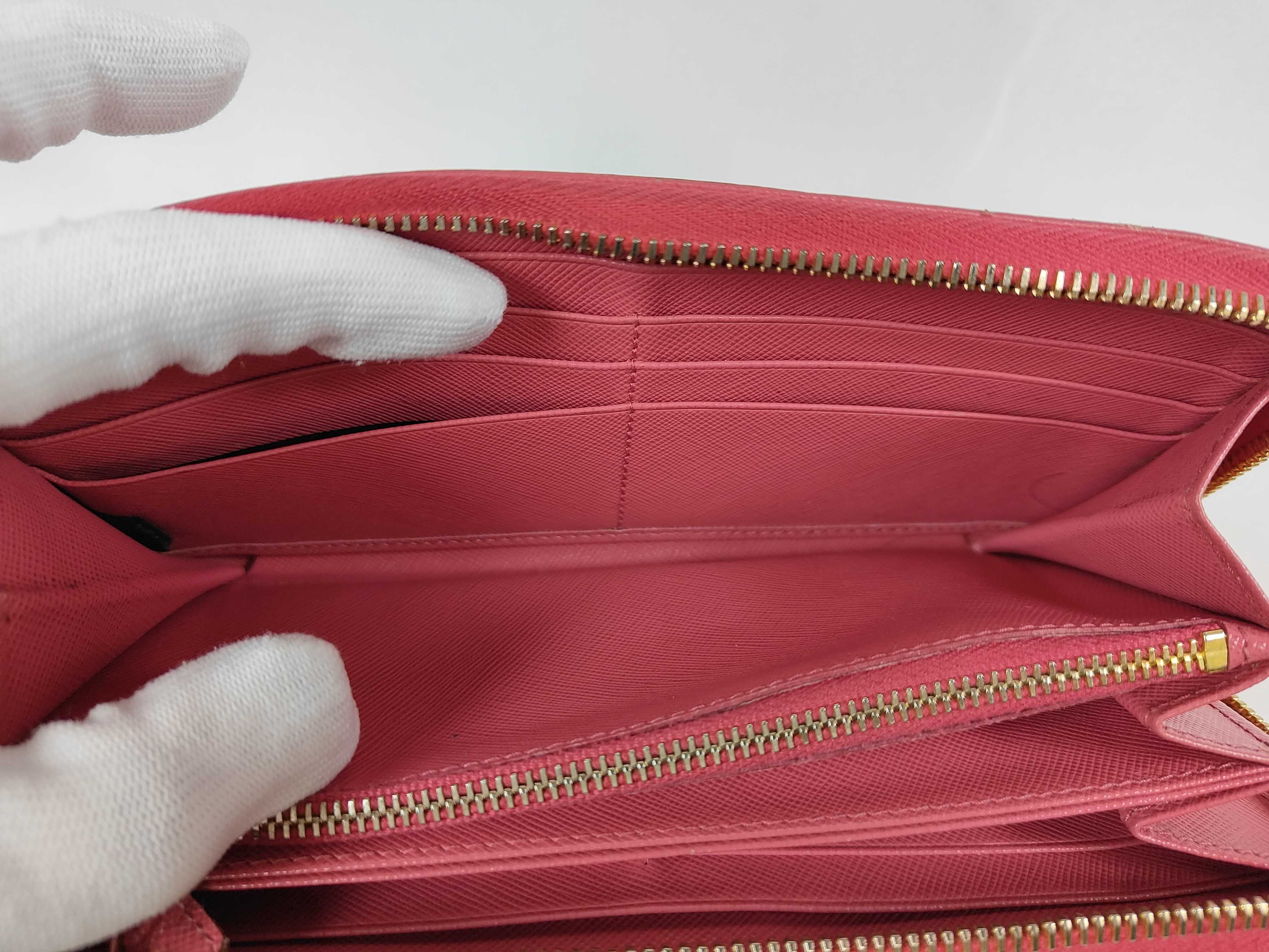 Round Zip Long Wallet Saffiano Pink Ribbon Wallet — view 10