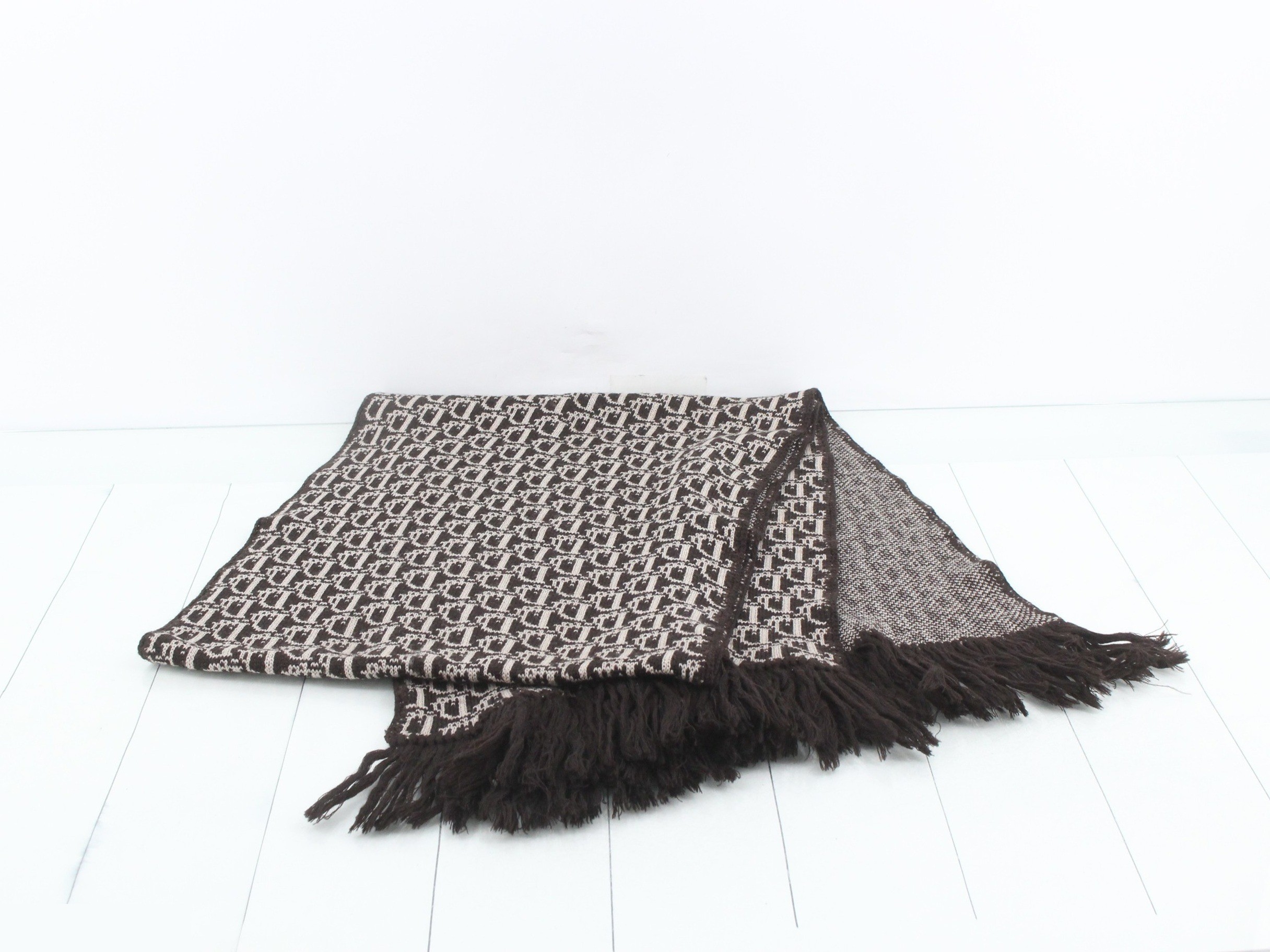 Trotter knitted scarf — view 3