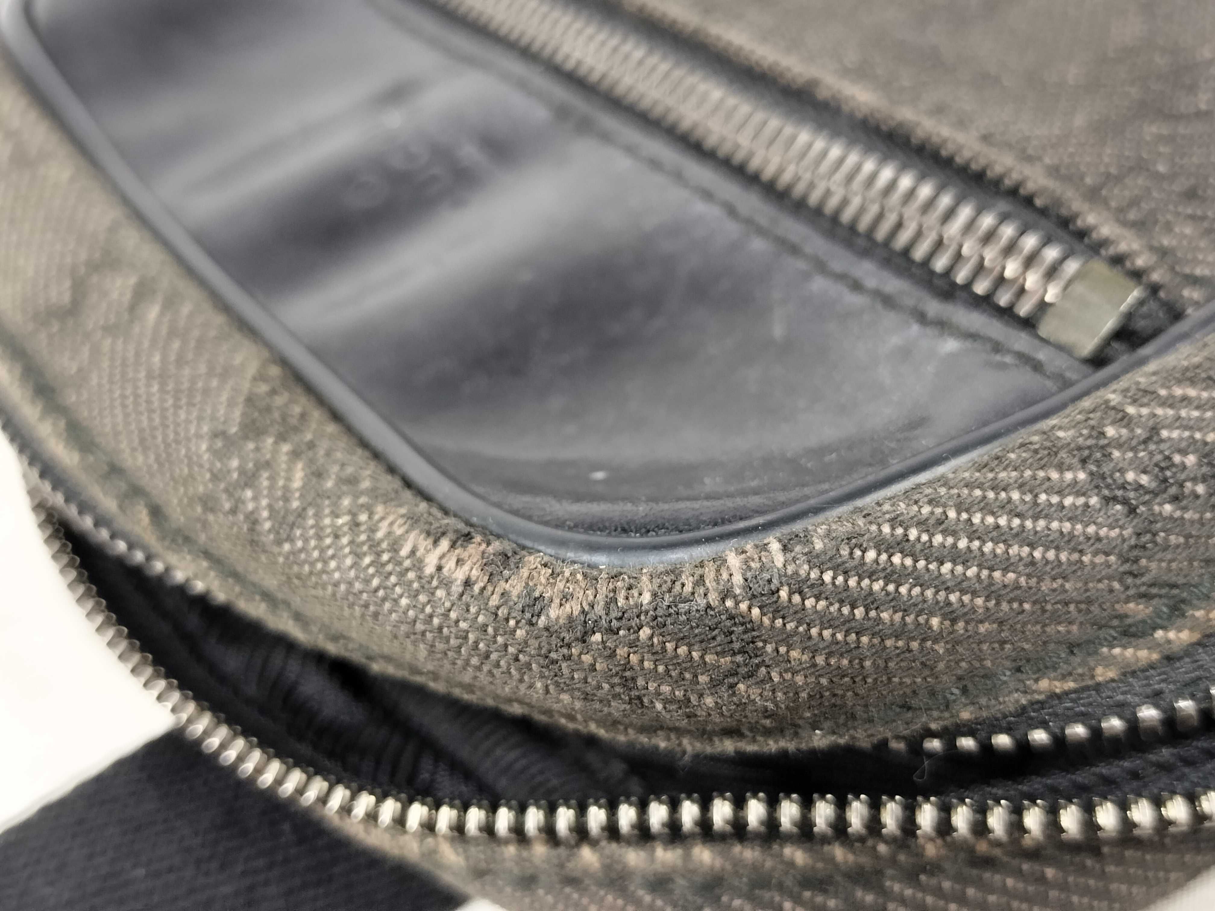 GG Canvas Shoulder Bag 101680 (Gucci GG Canvas Logo Embossed) — view 15
