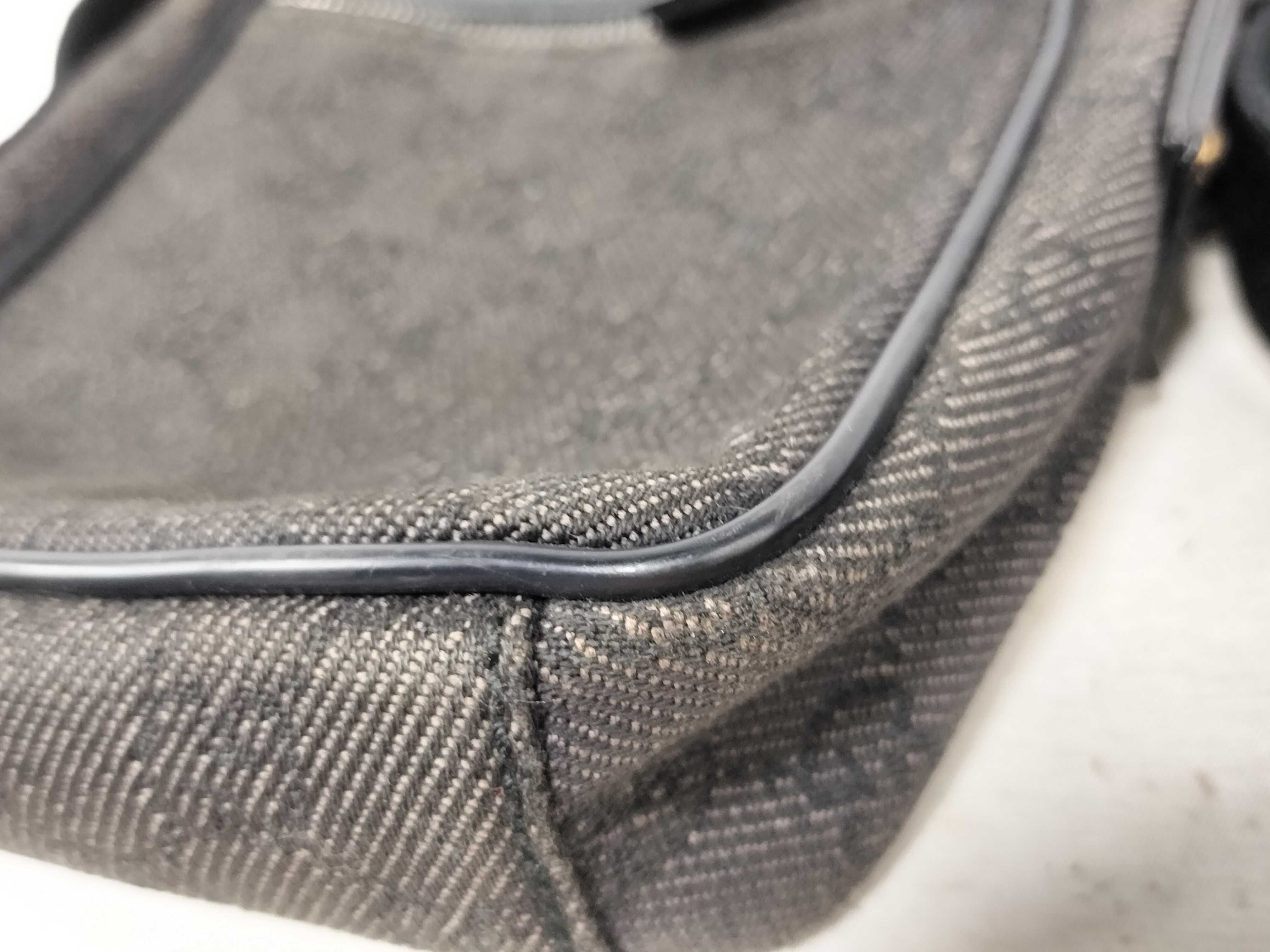 GG Canvas Shoulder Bag 101680 (Gucci GG Canvas Logo Embossed) — view 7