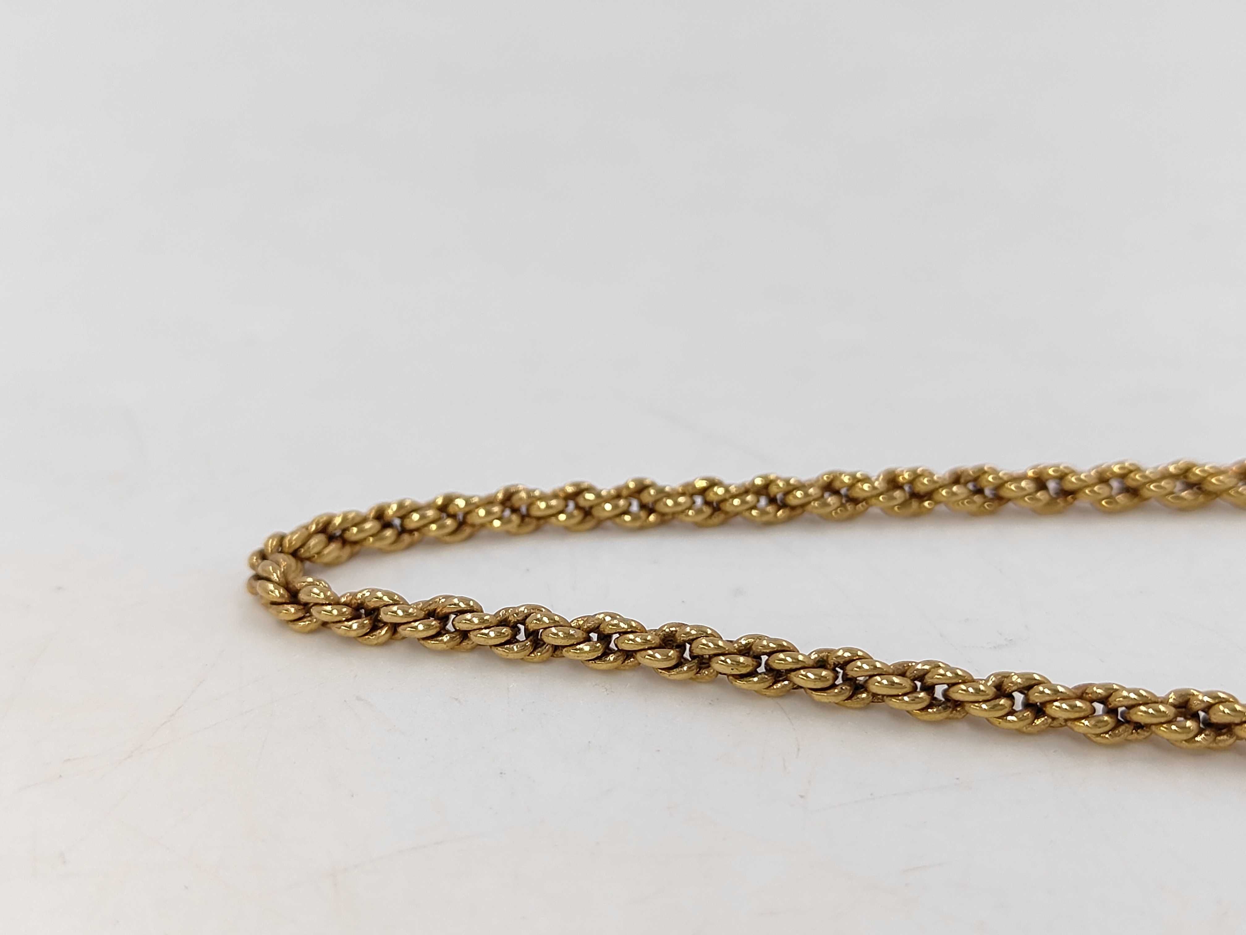 necklace — view 3