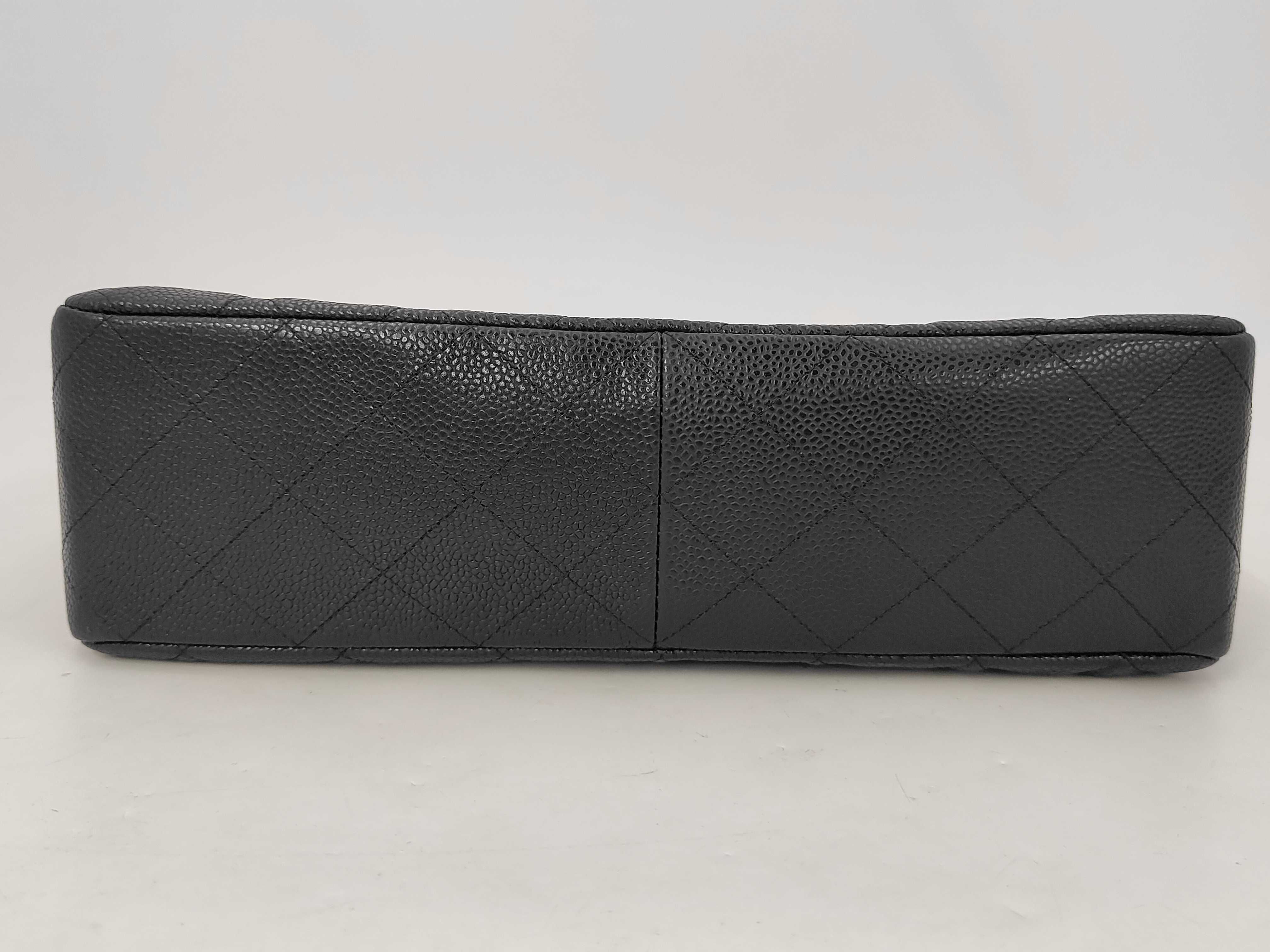 Caviar Chain Shoulder Bag — view 4