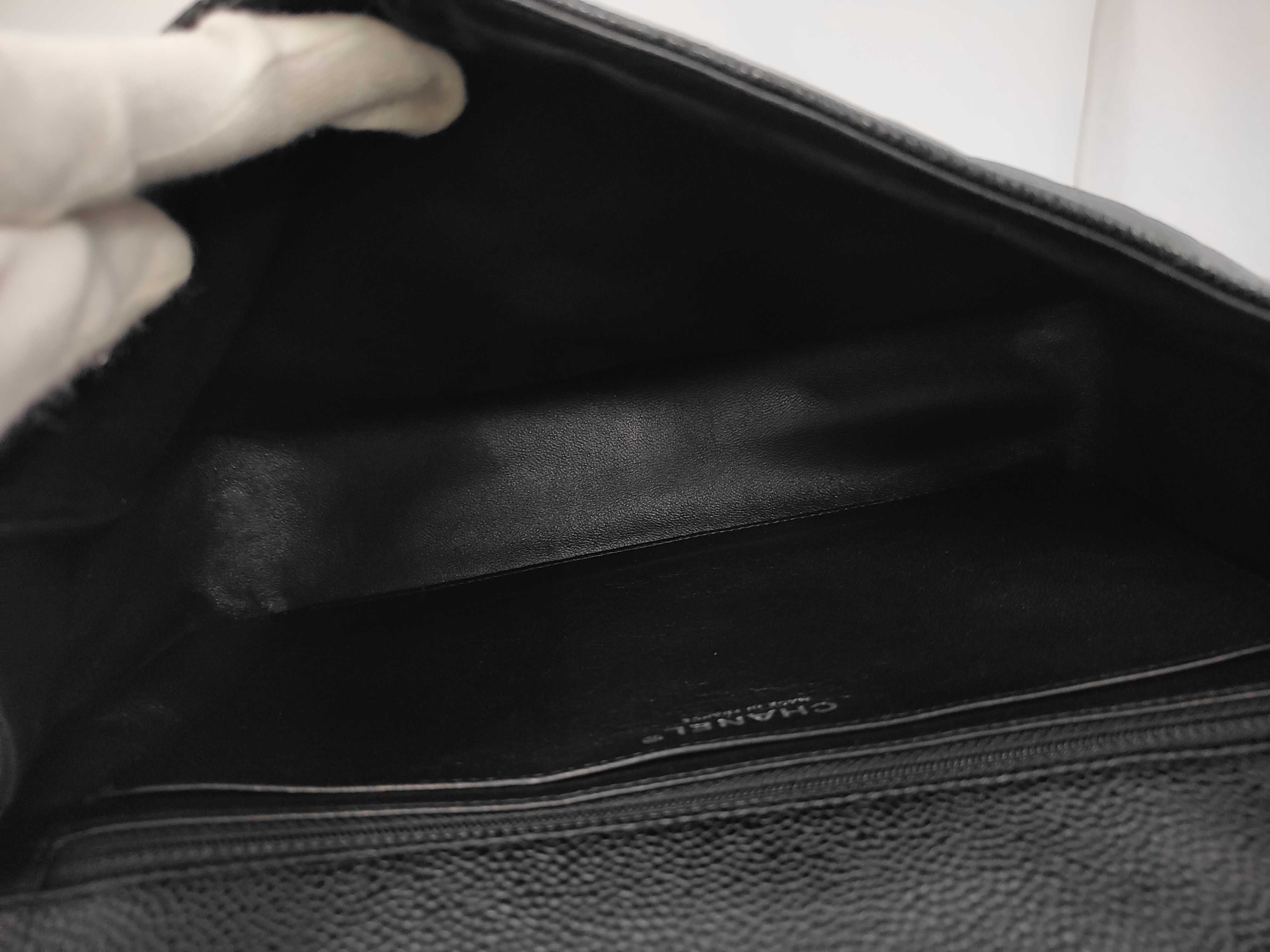 Caviar Chain Shoulder Bag — view 10