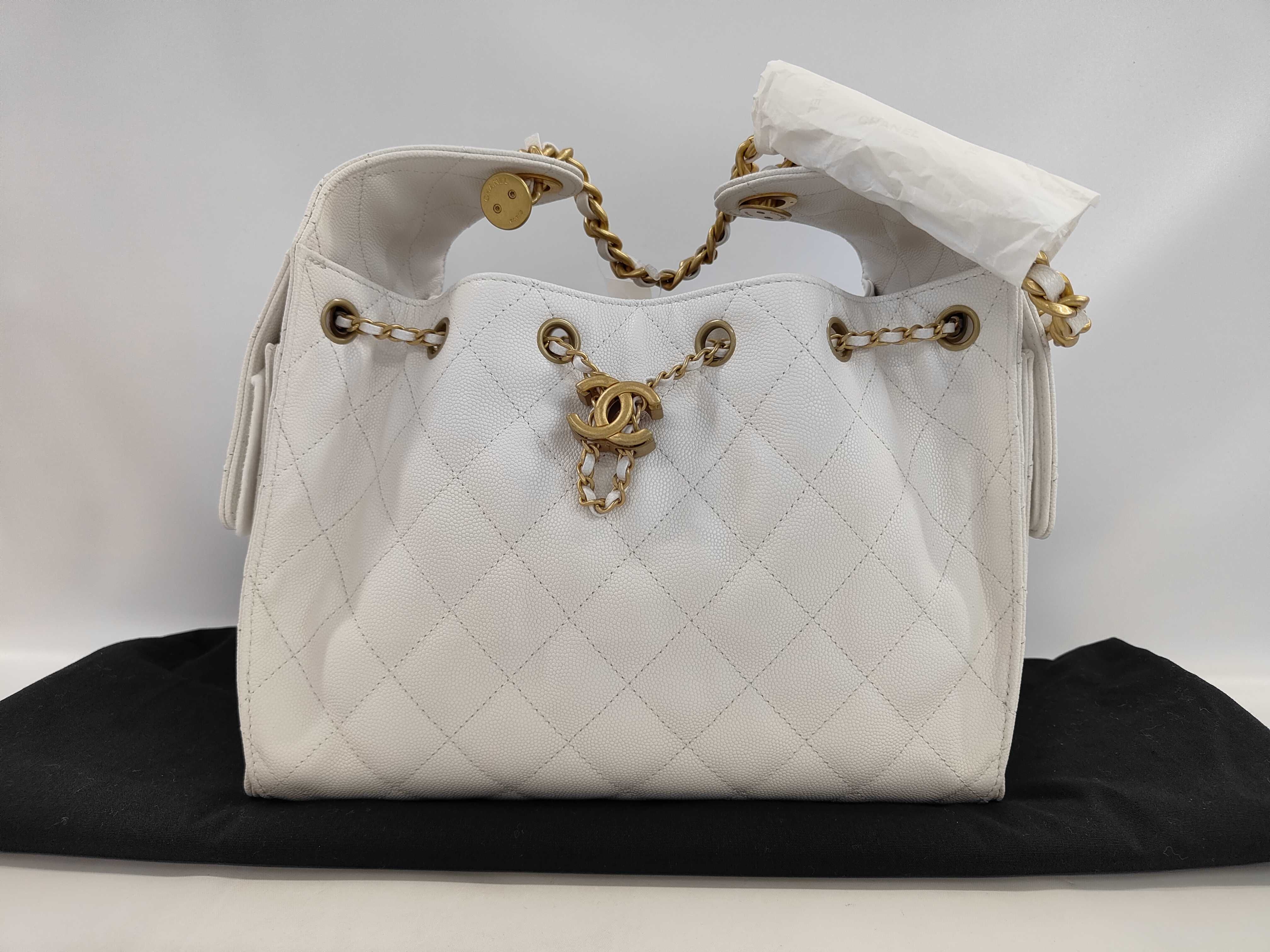 Caviar Skin 25 Small White Shoulder Bag