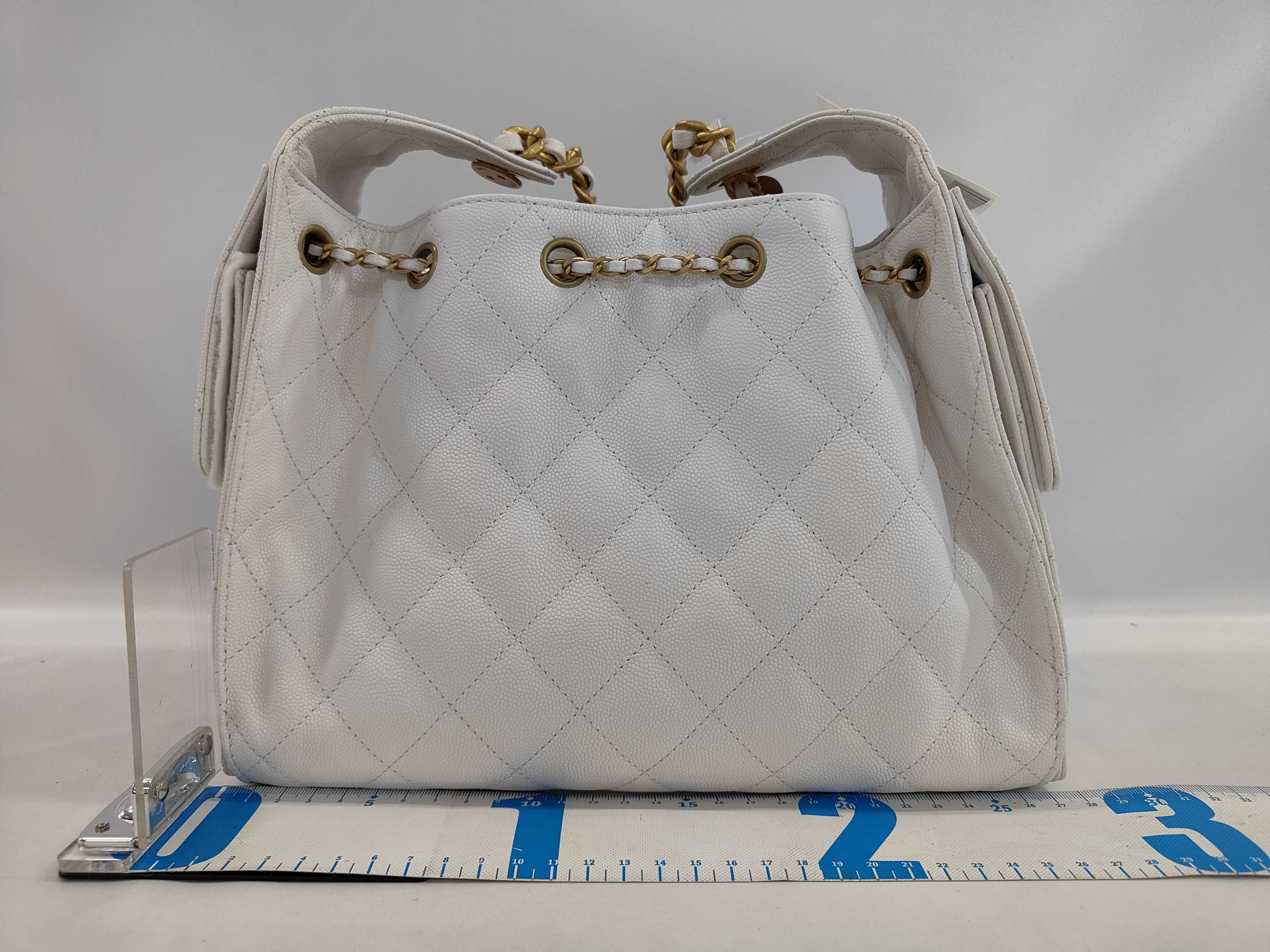 Caviar Skin 25 Small White Shoulder Bag — view 2