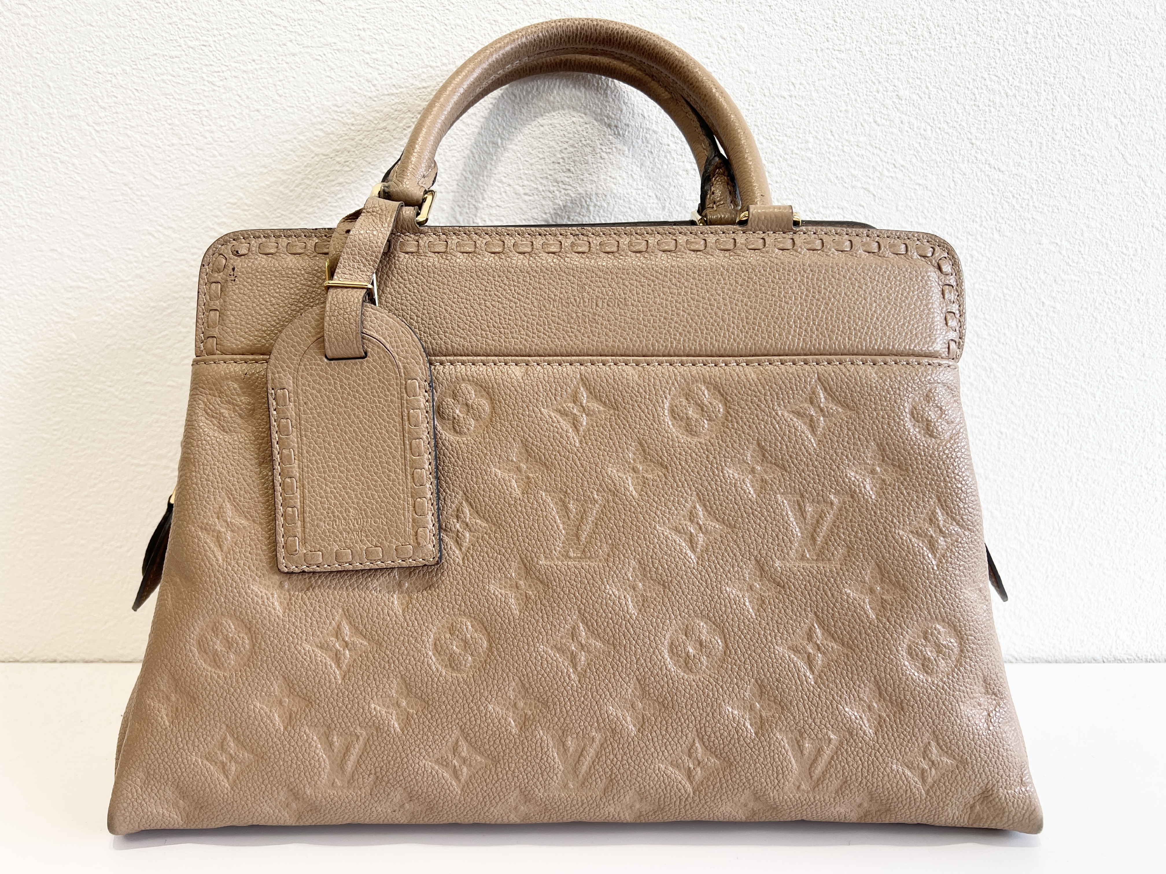 Vosges MM Monogram Empreinte Papyrus 2-Way Shoulder Bag Handbag Shoulder Bag — view 2