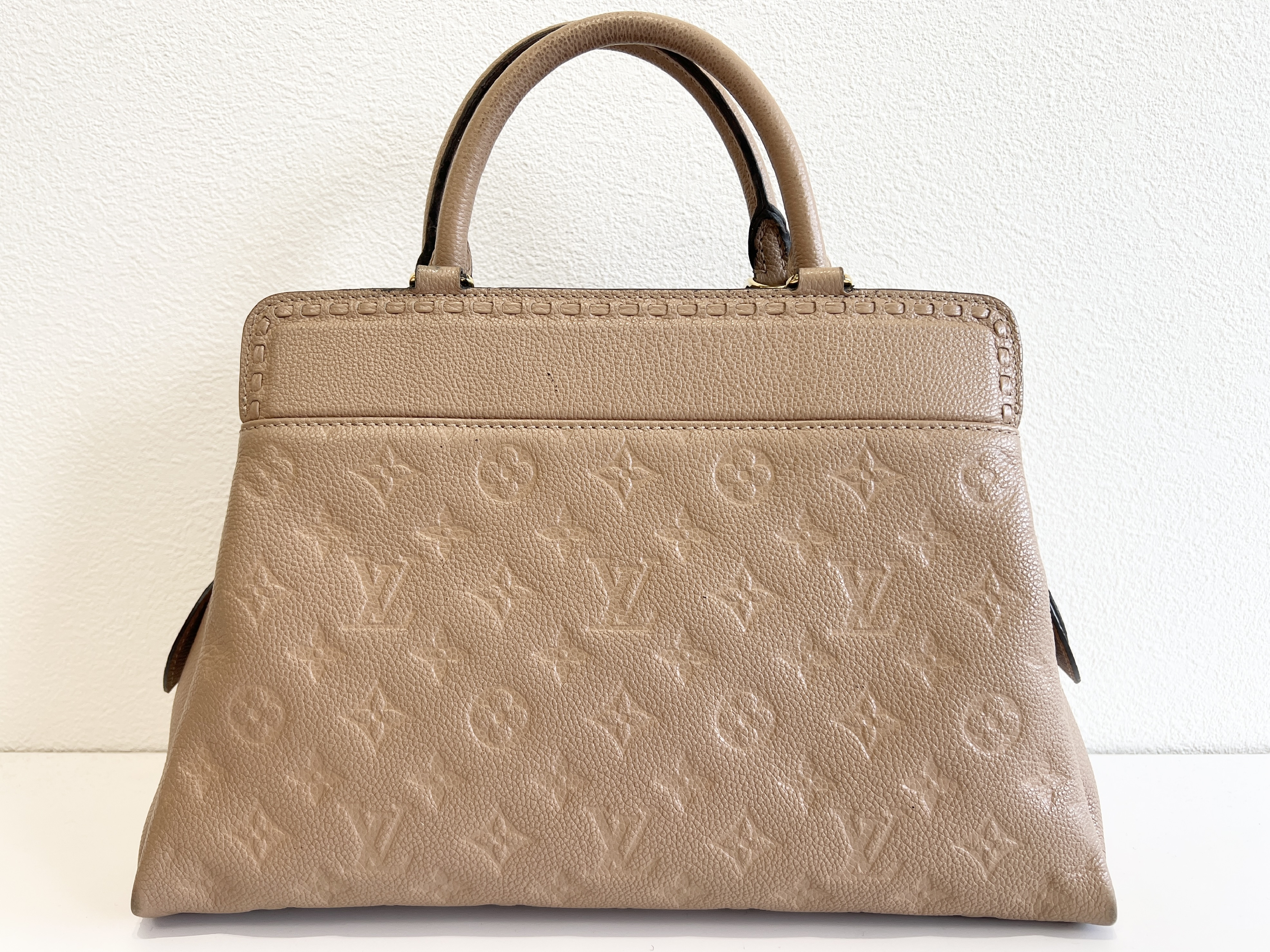 Vosges MM Monogram Empreinte Papyrus 2-Way Shoulder Bag Handbag Shoulder Bag — view 3