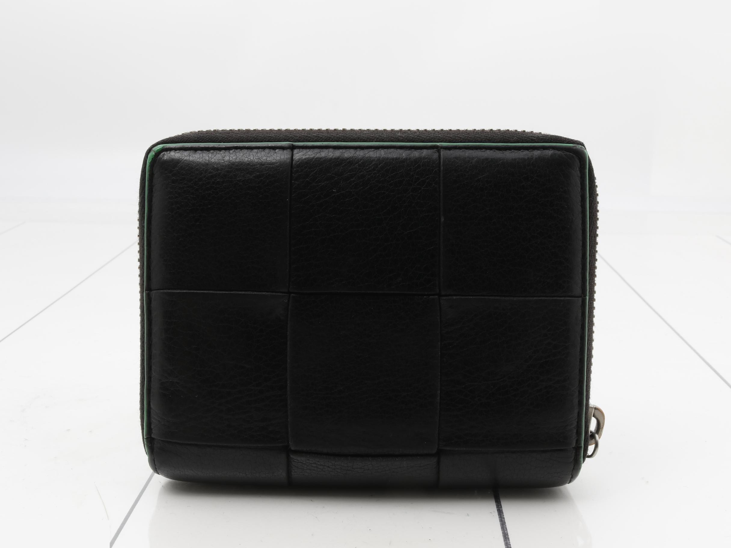 Intrecciato Cassette Round Zipper Bi-fold Wallet — view 2