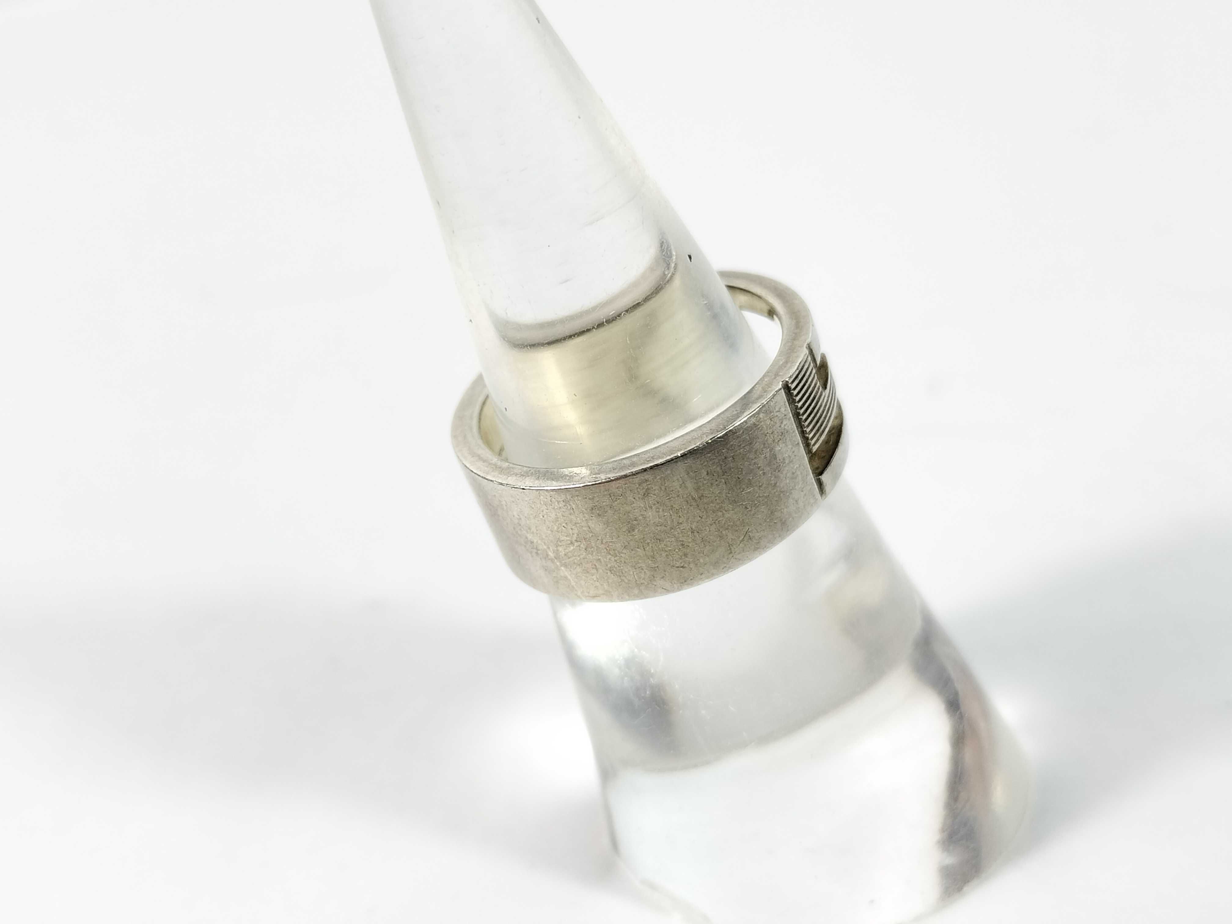 Ring / SV Ring — view 3