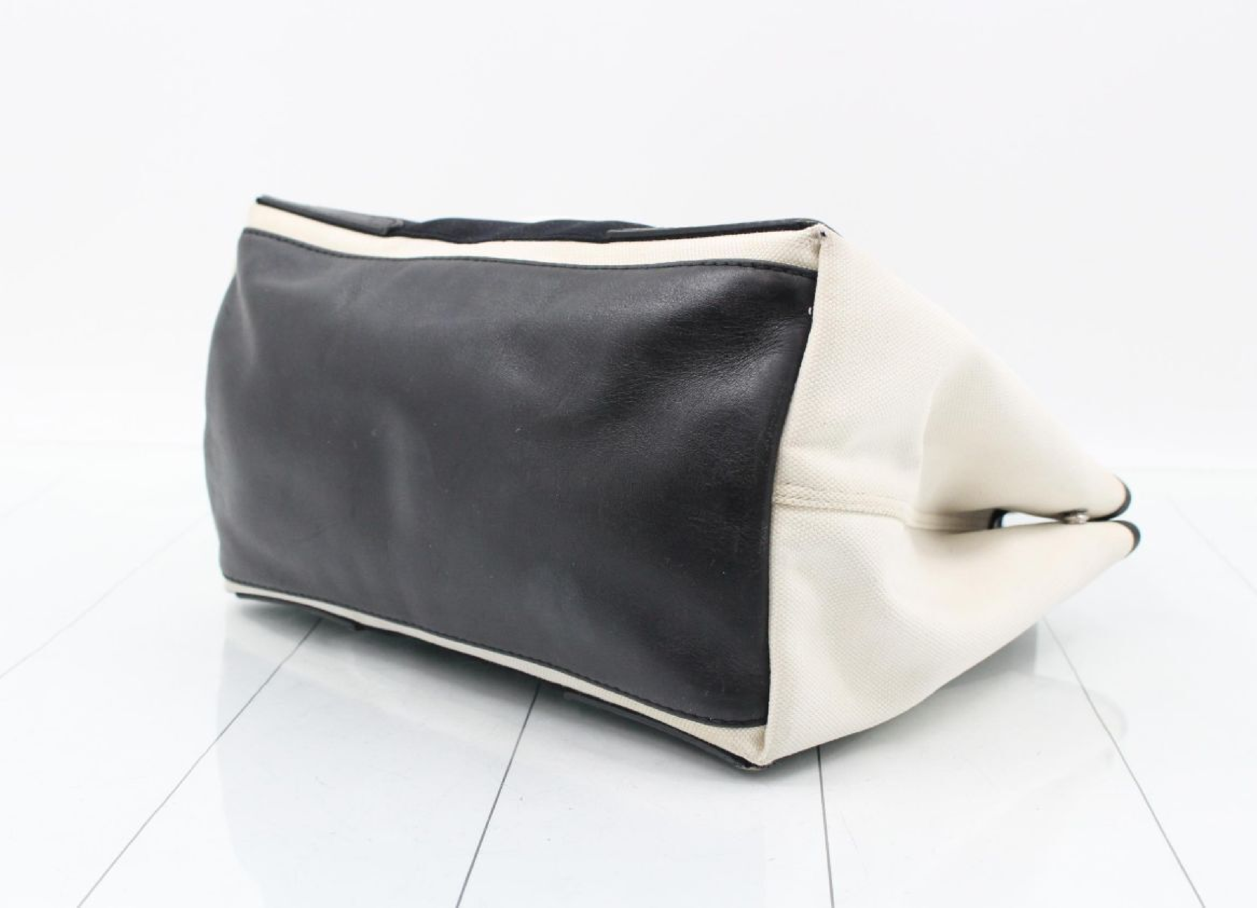 handbag with pouch — view 3