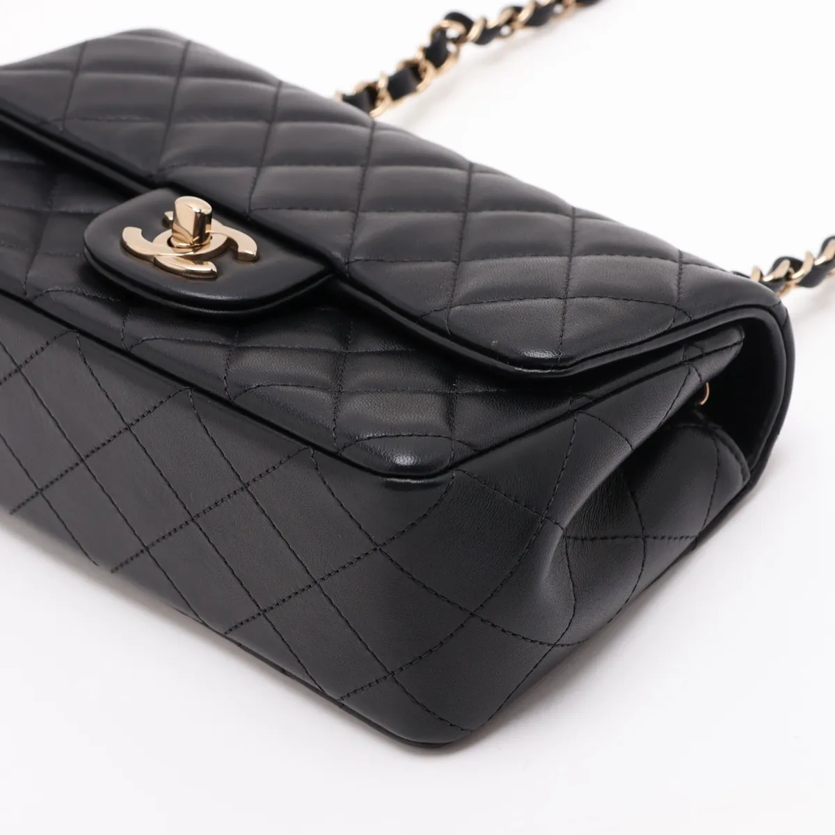 [Individually packaged] Chanel Mini Matelassé 20 Lambskin Single Flap Single Chain Bag, Black with Gold Hardware, U9EH0GLJ, Random Plate, A69900 — view 3