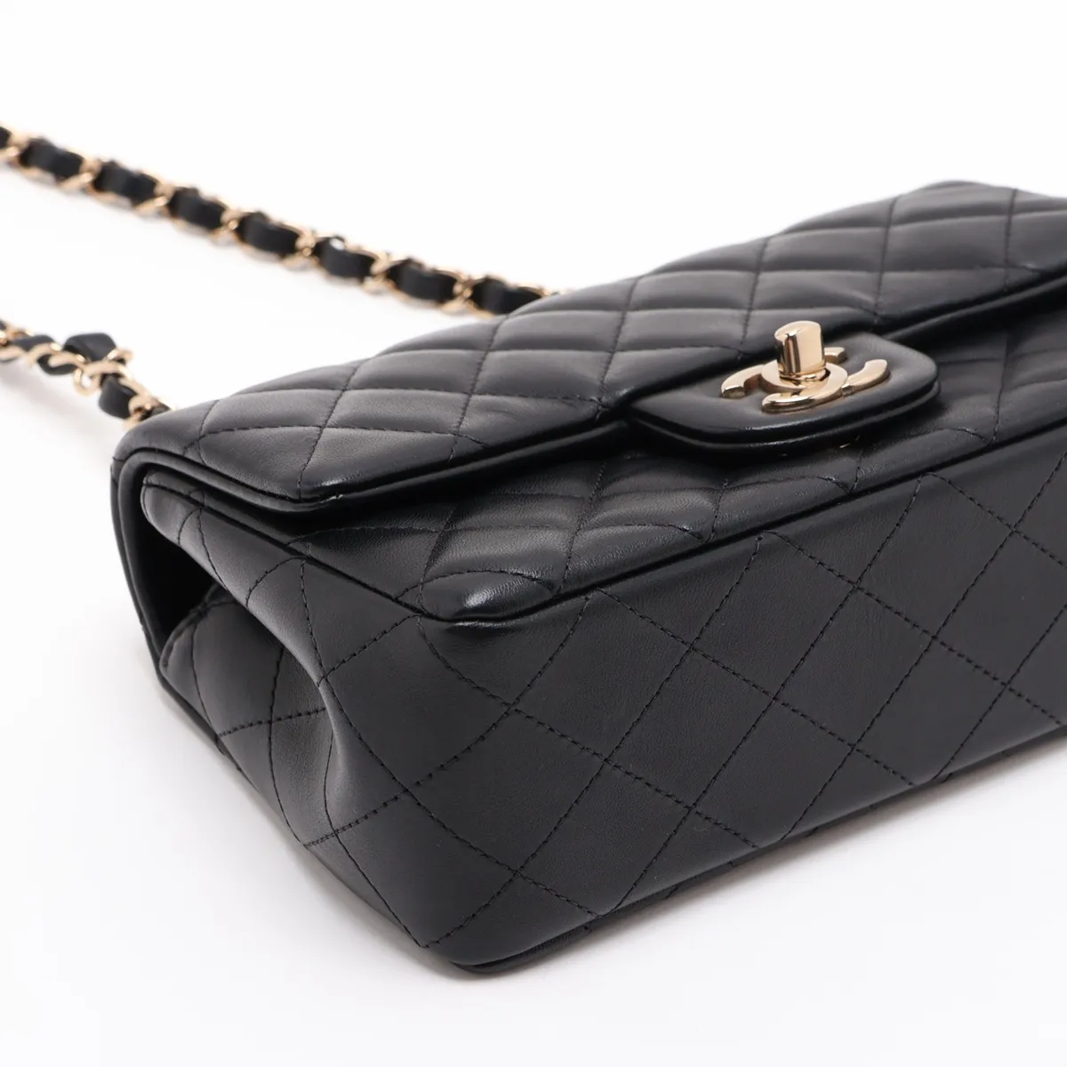 [Individually packaged] Chanel Mini Matelassé 20 Lambskin Single Flap Single Chain Bag, Black with Gold Hardware, U9EH0GLJ, Random Plate, A69900 — view 4