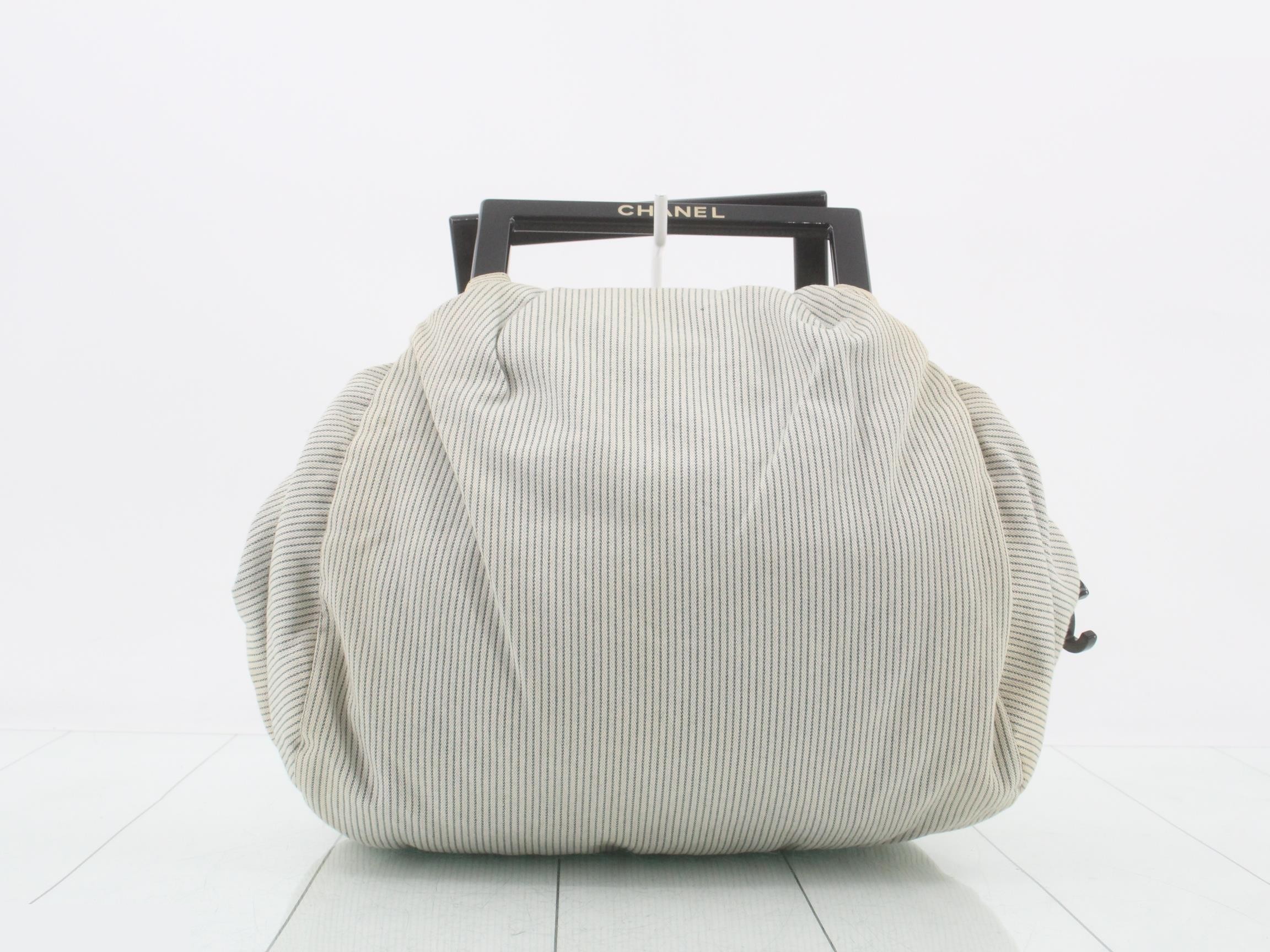 handbag — view 2