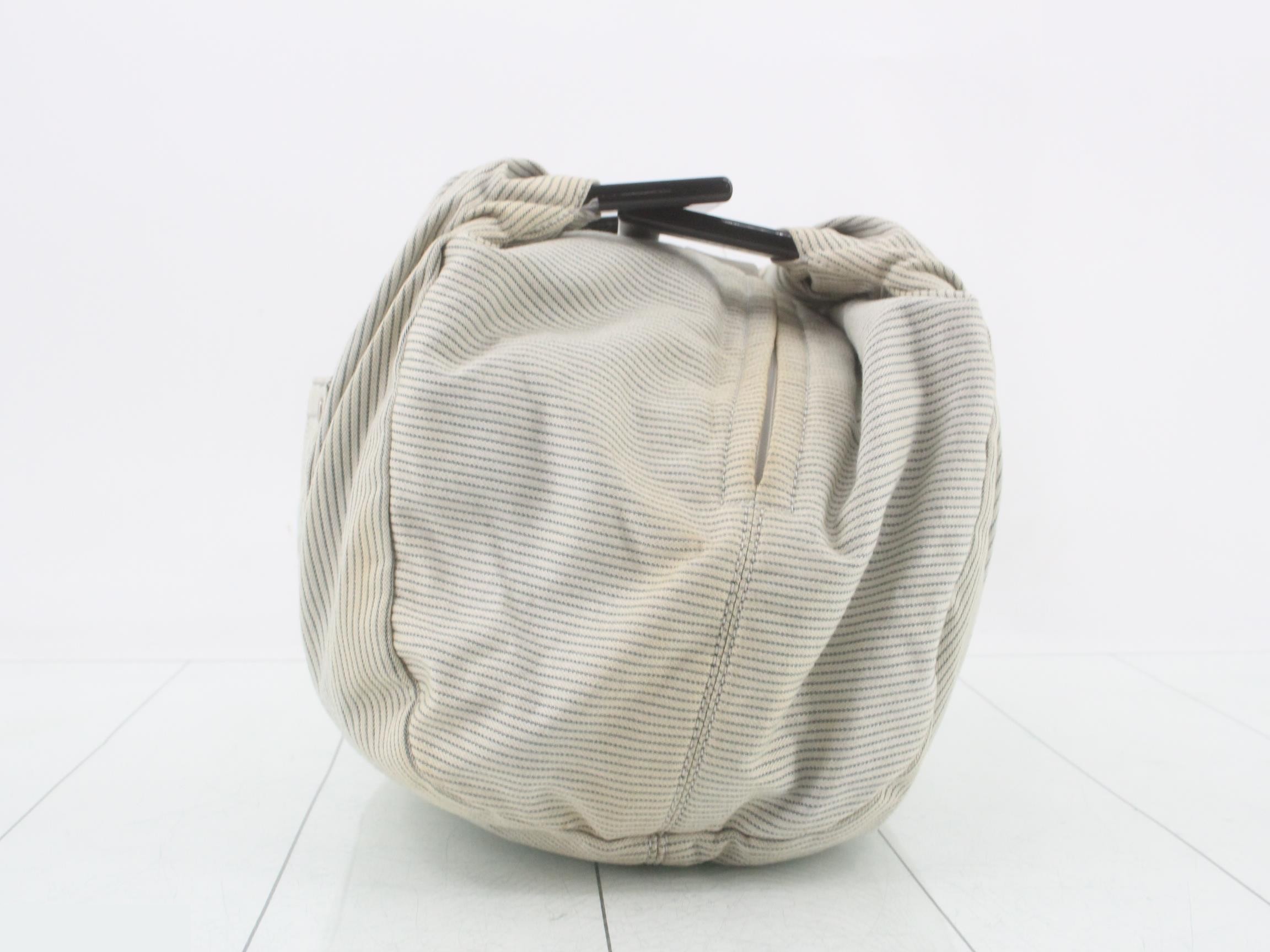 handbag — view 3