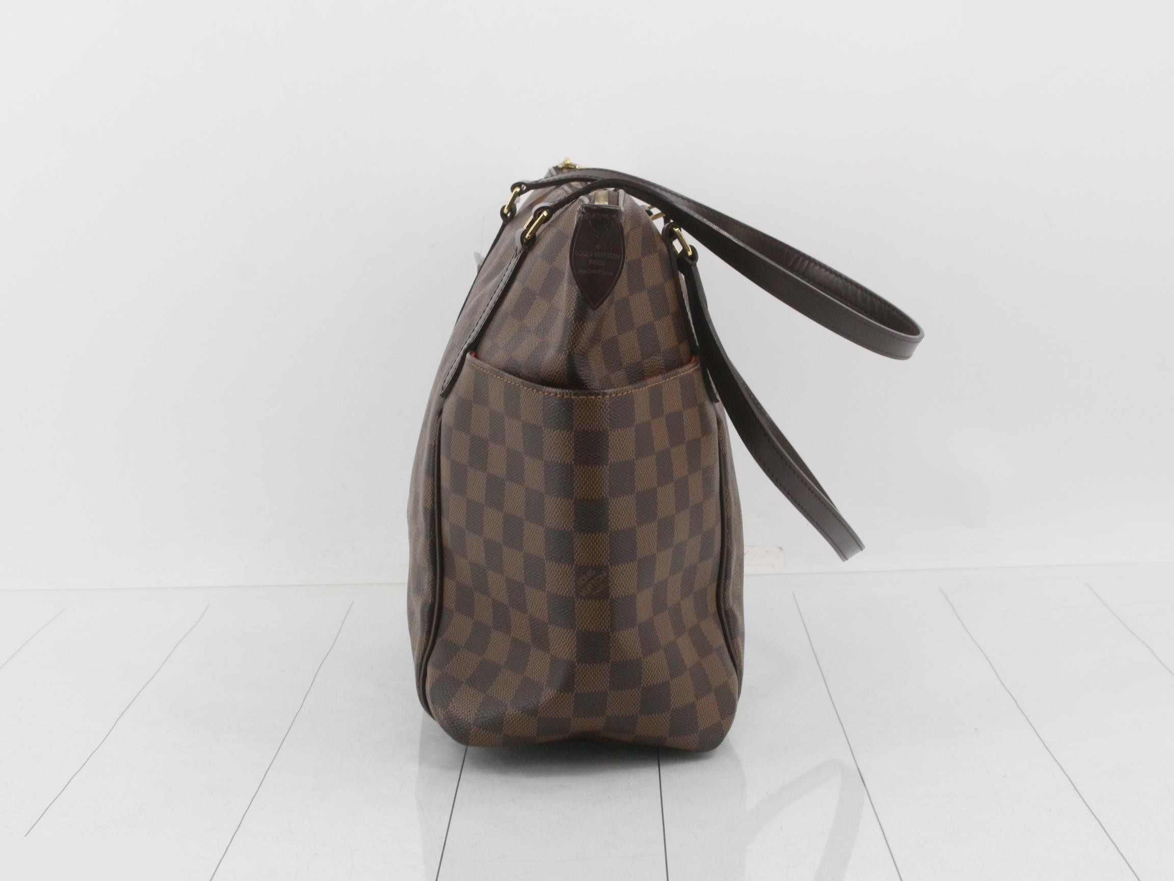 Damier Totally MM Tote Bag — view 3