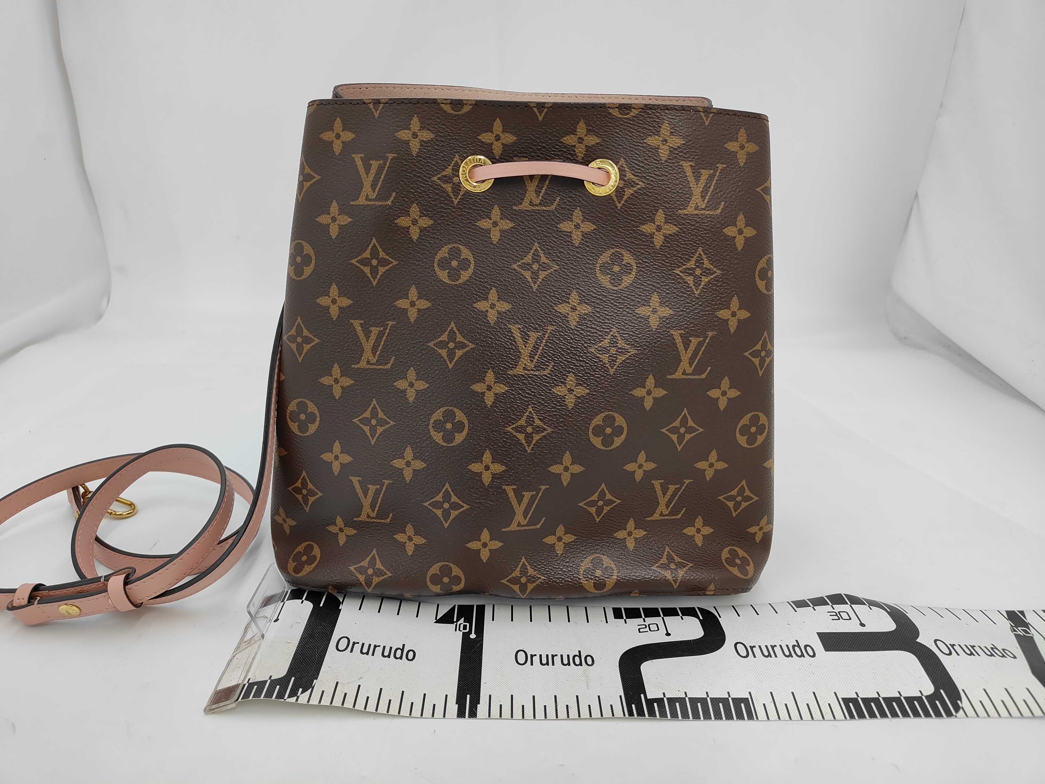 Monogram NeoNoe M44022 Shoulder Bag — view 2