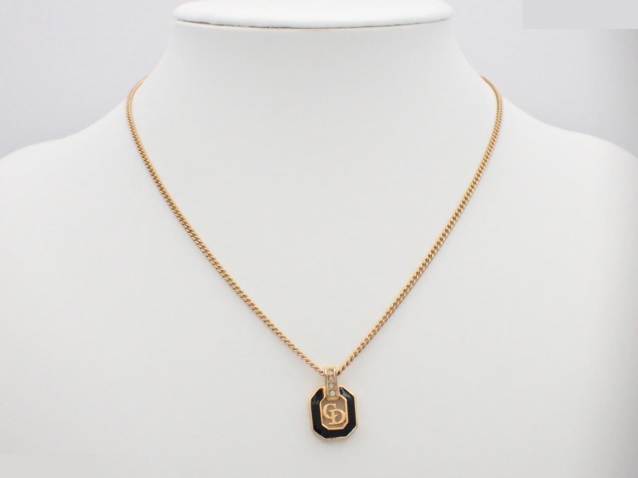 CD logo necklace, gold color, chain approximately 44cm. — view 3