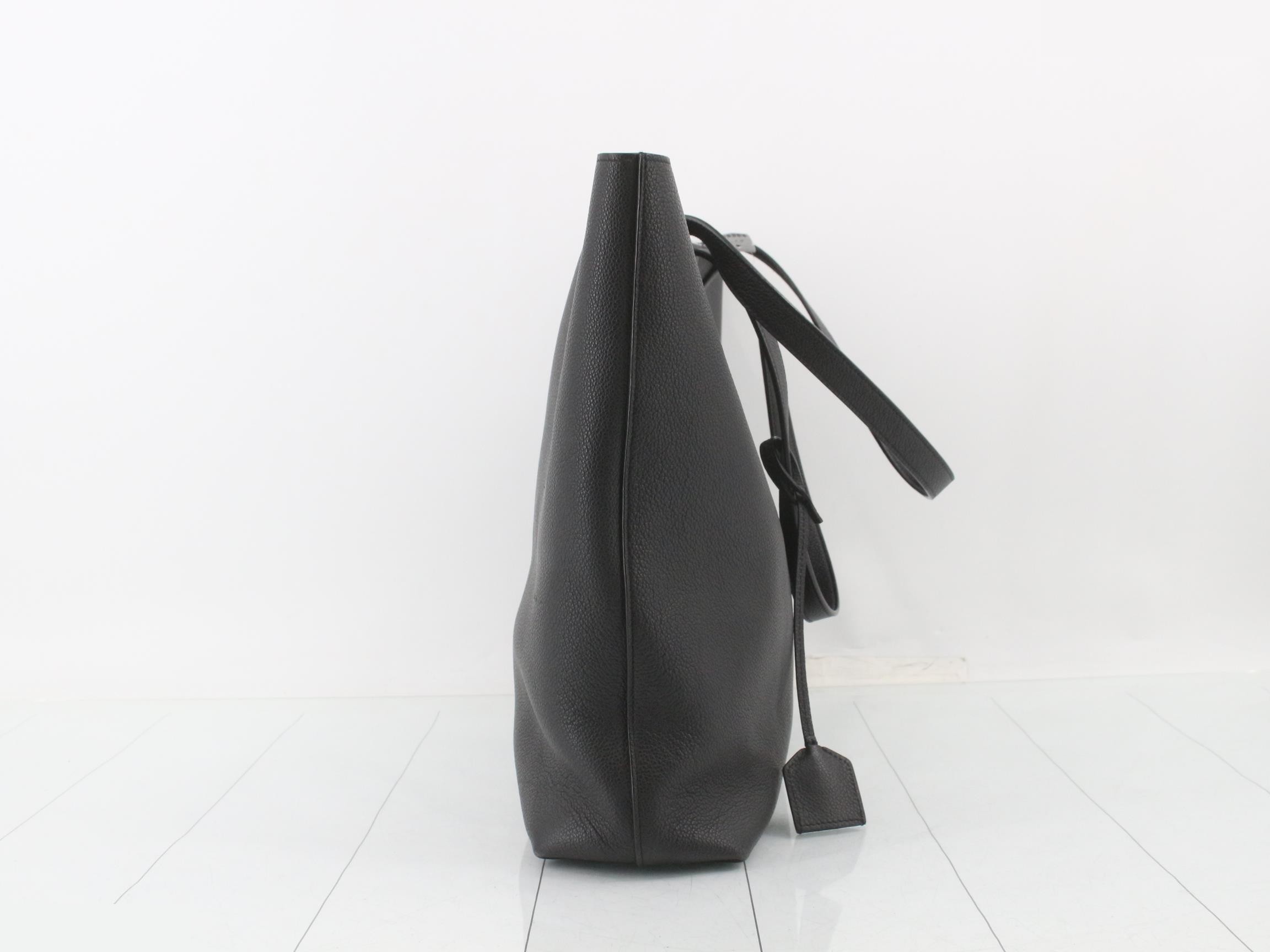 Bold East West Tote Bag — view 4