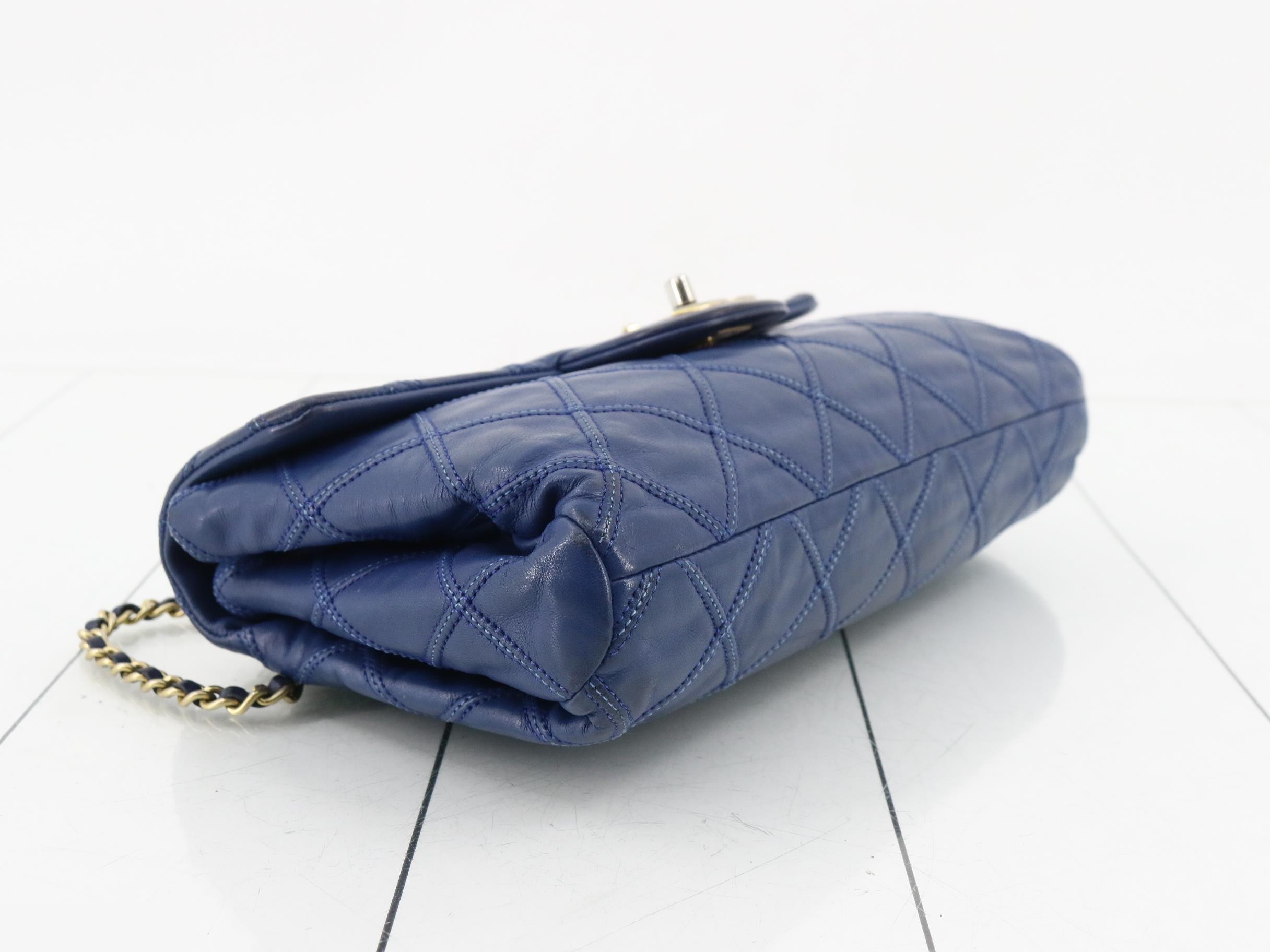 Icon Series (Bags) - Chain Shoulder Bag — view 5