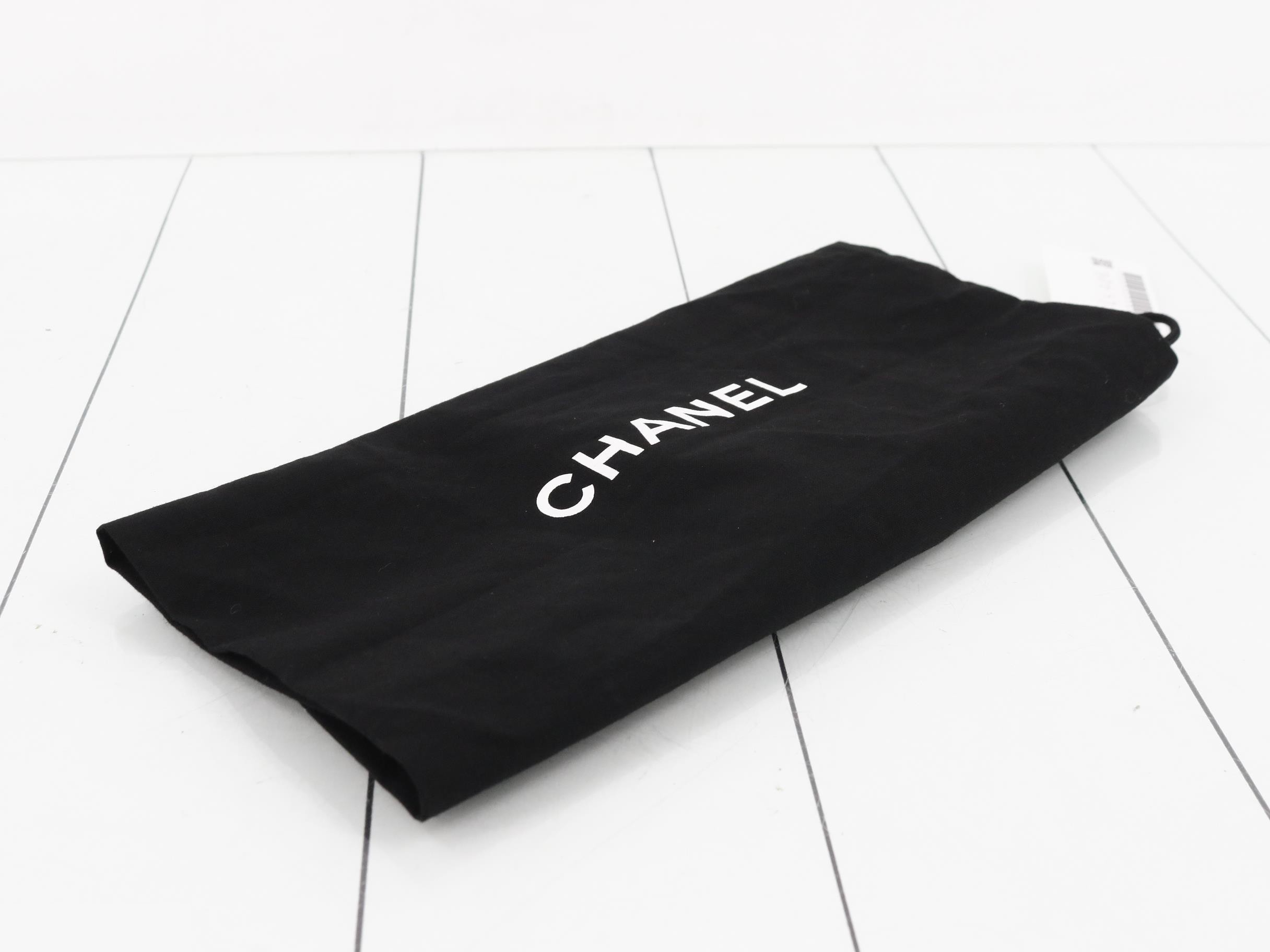 Icon Series (Bags) - Chain Shoulder Bag — view 7