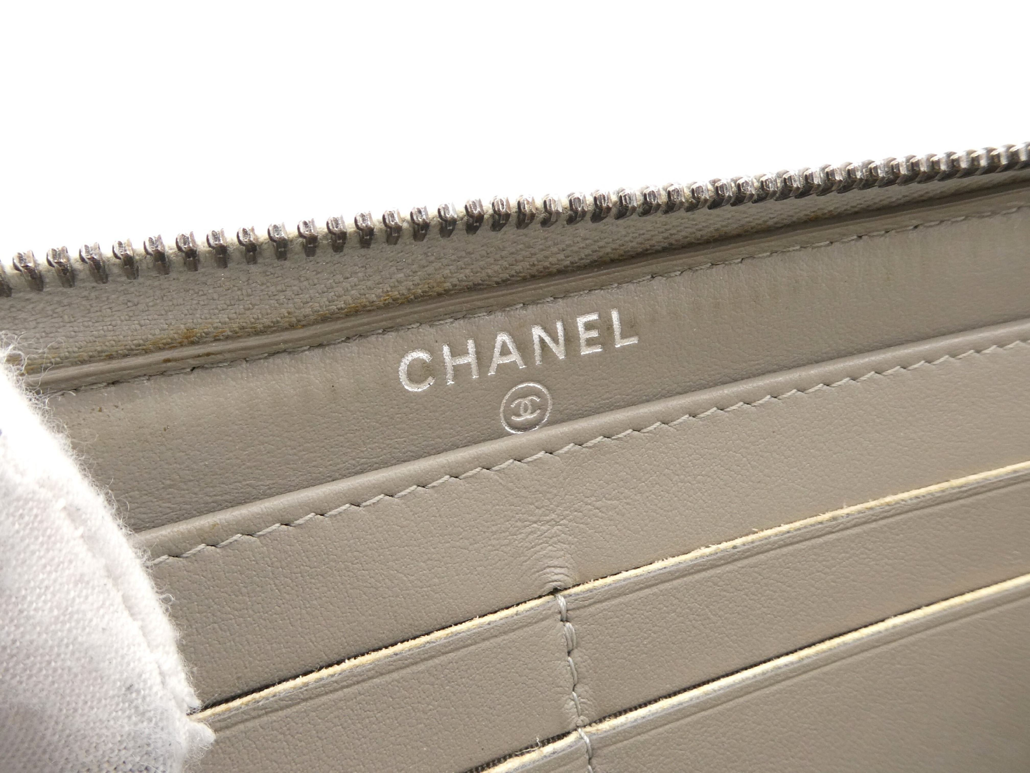 Chevron Coco Mark Round Zip Wallet — view 9