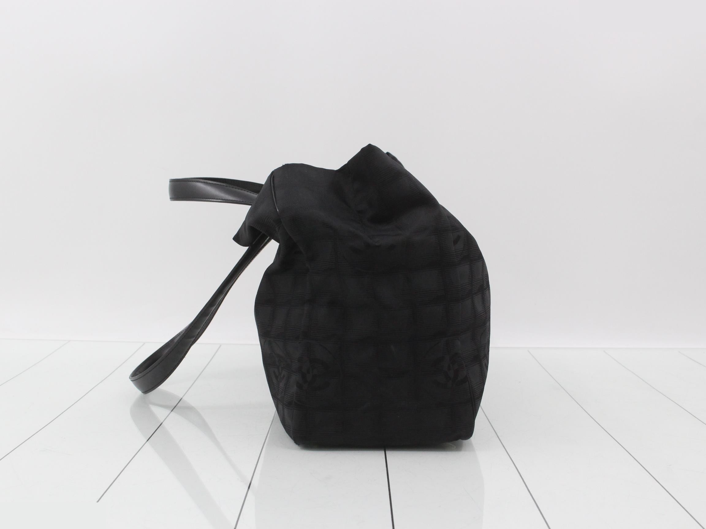 New Travel Line Tote MM, Black, Series 9, Sticker Included, 35 x 26 x 15 cm — view 4